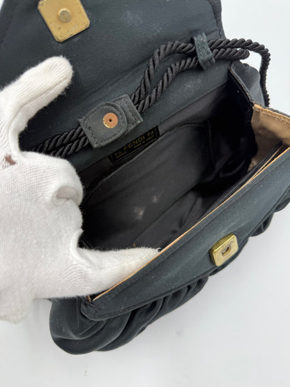 Fendi Pochette Vintage in Seta e Pizzo con Perline Nera - Pally Vintage Closet