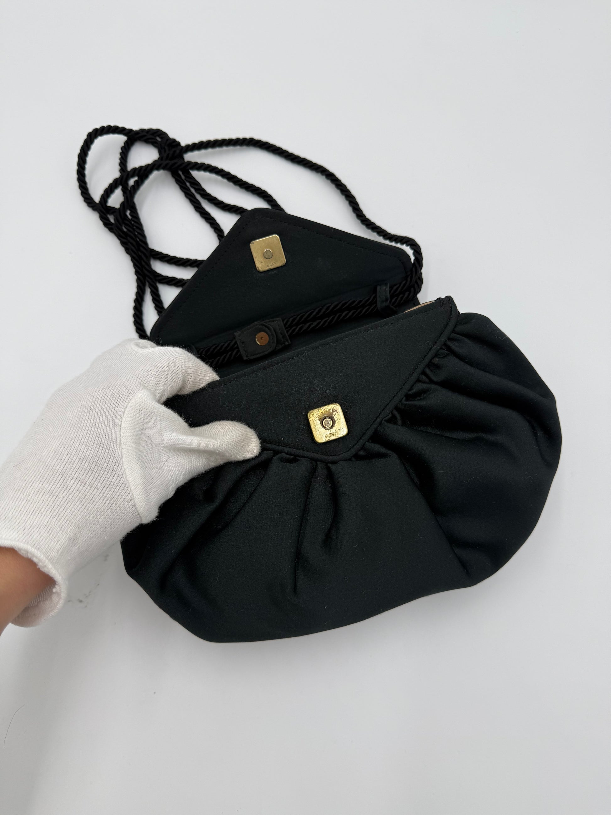 Fendi Pochette Vintage in Seta e Pizzo con Perline Nera - Pally Vintage Closet