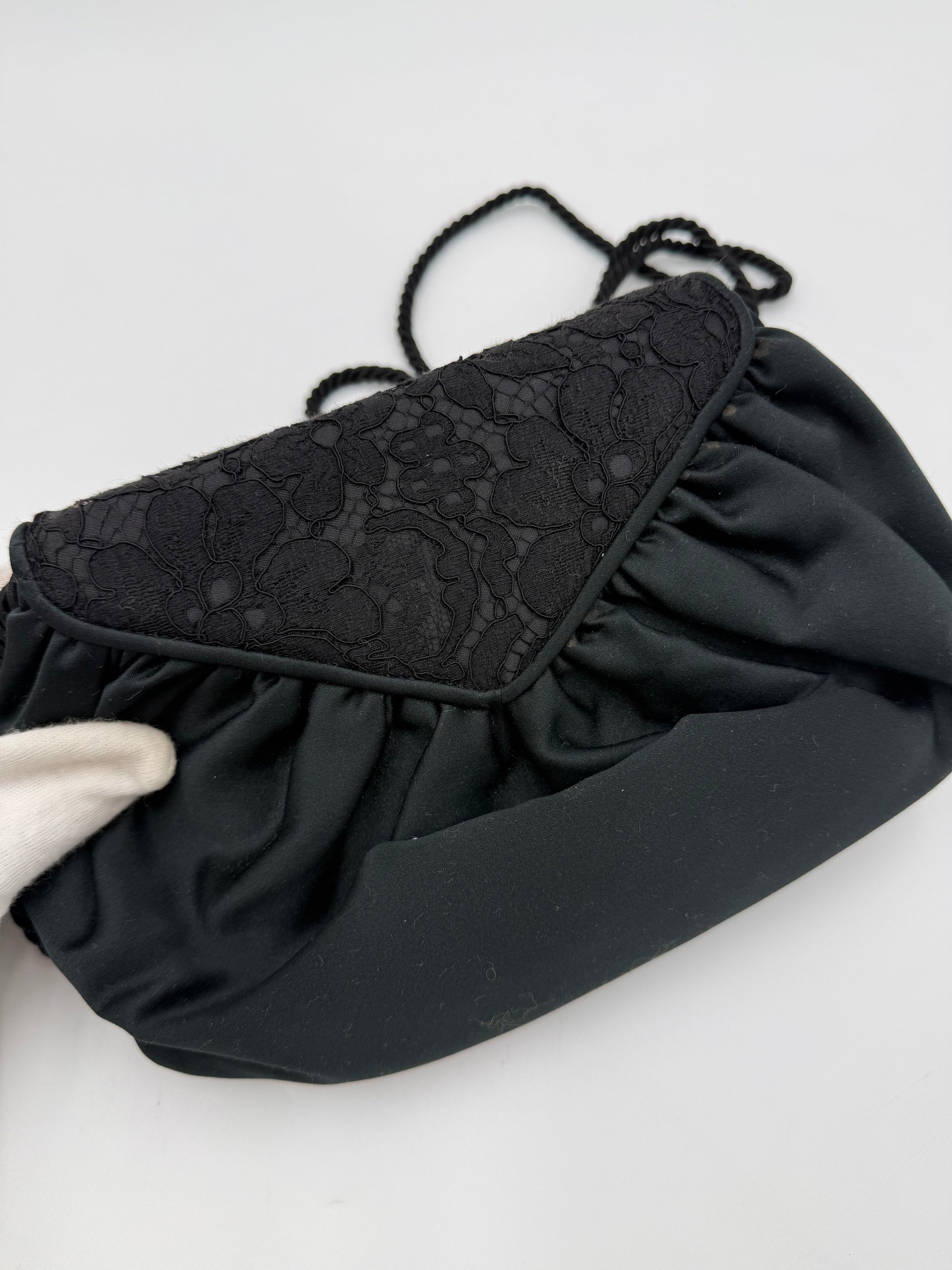Fendi Pochette Vintage in Seta e Pizzo con Perline Nera - Pally Vintage Closet