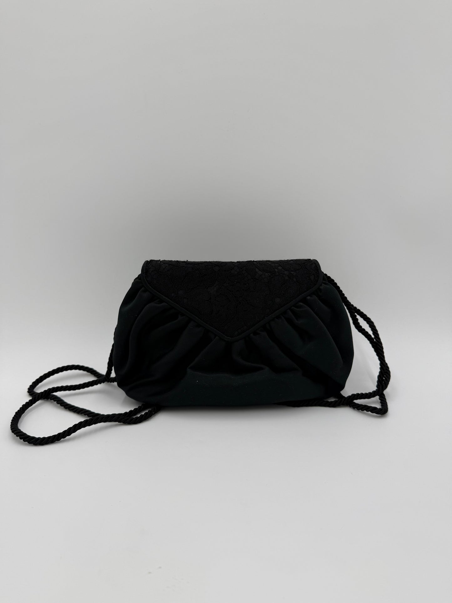 Fendi Pochette Vintage in Seta e Pizzo con Perline Nera - Pally Vintage Closet