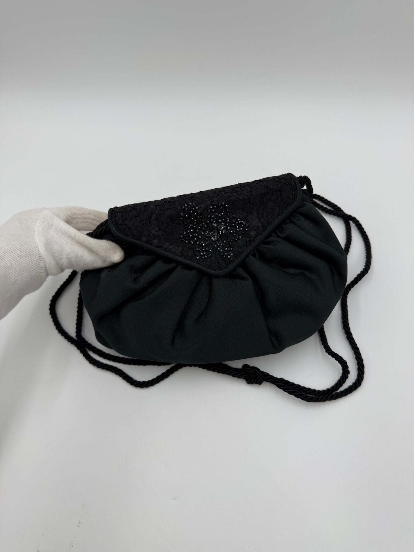 Fendi Pochette Vintage in Seta e Pizzo con Perline Nera - Pally Vintage Closet