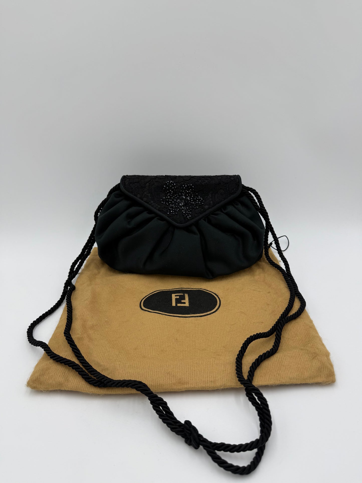 Fendi Pochette Vintage in Seta e Pizzo con Perline Nera - Pally Vintage Closet
