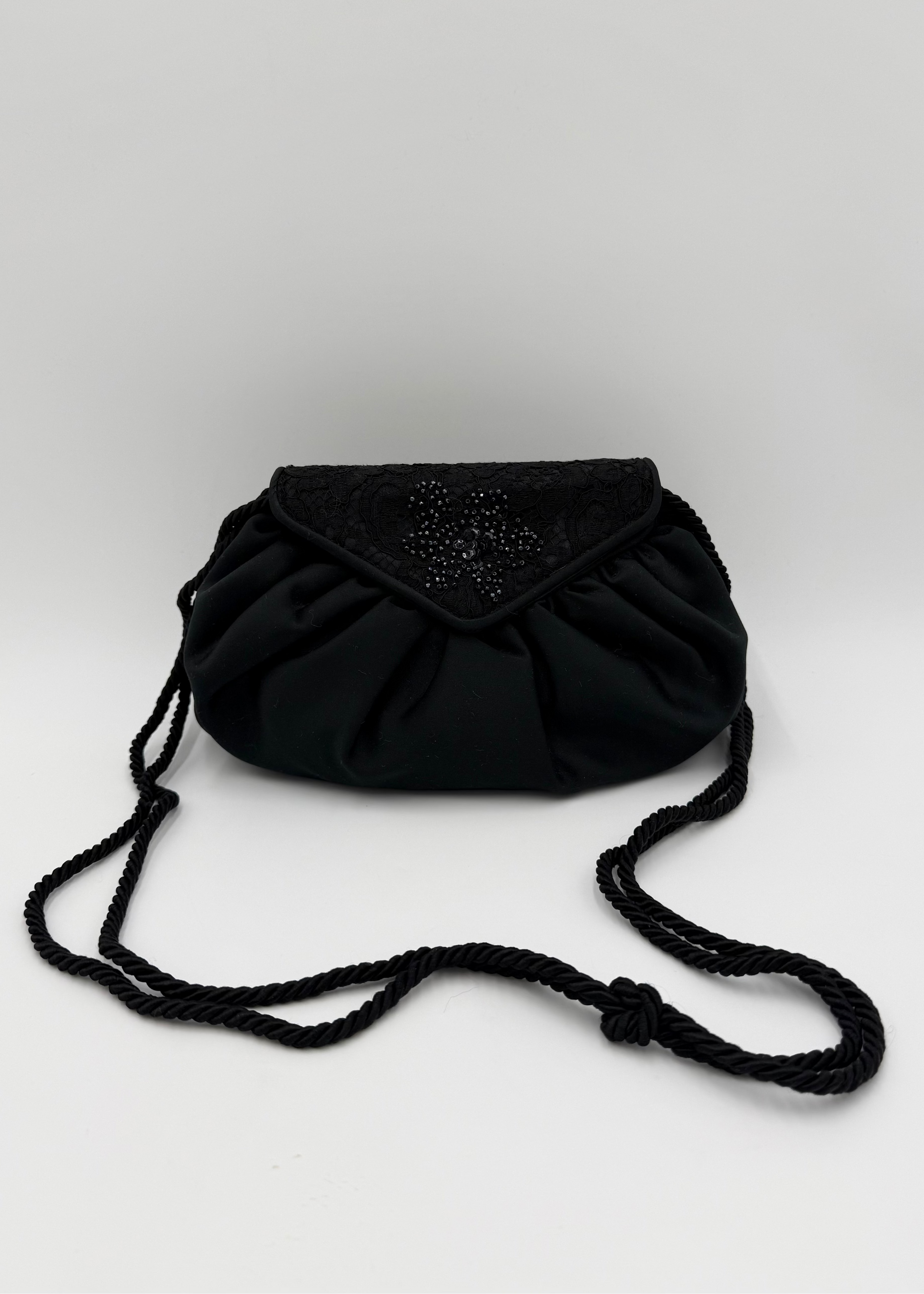 Fendi Pochette Vintage in Seta e Pizzo con Perline Nera - Pally Vintage Closet