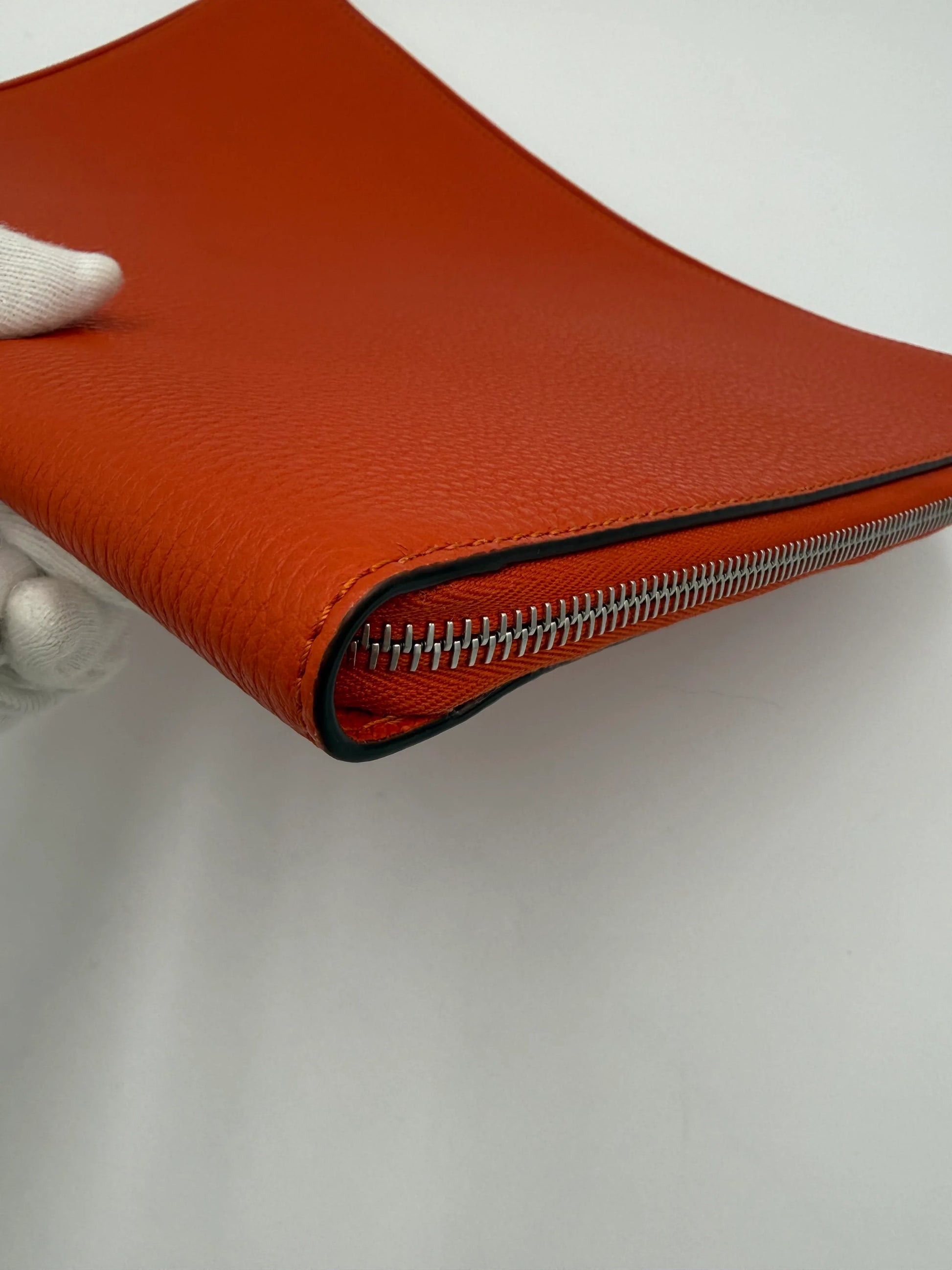 Fendi-Porta-Documenti-e-Porta-Computer-Pelle-Romano-Arancio-70314543776068 - Pally Vintage Closet