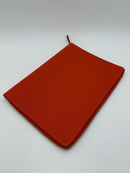 Fendi-Porta-Documenti-e-Porta-Computer-Pelle-Romano-Arancio-70314543874372 - Pally Vintage Closet