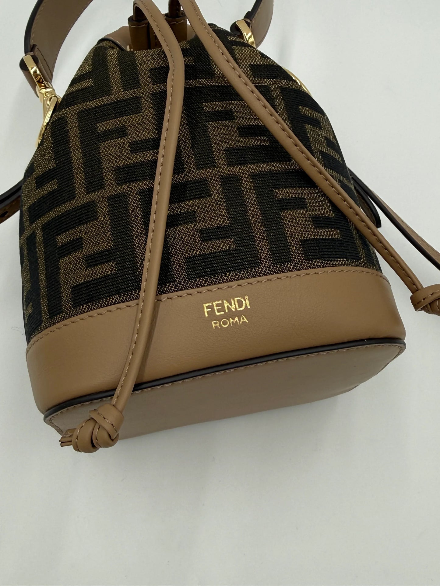Fendi-Secchiello-Mon-Tresor-Small-in-Tessuto-FF-e-Pelle-Beige-70263876387140 - Pally Vintage Closet