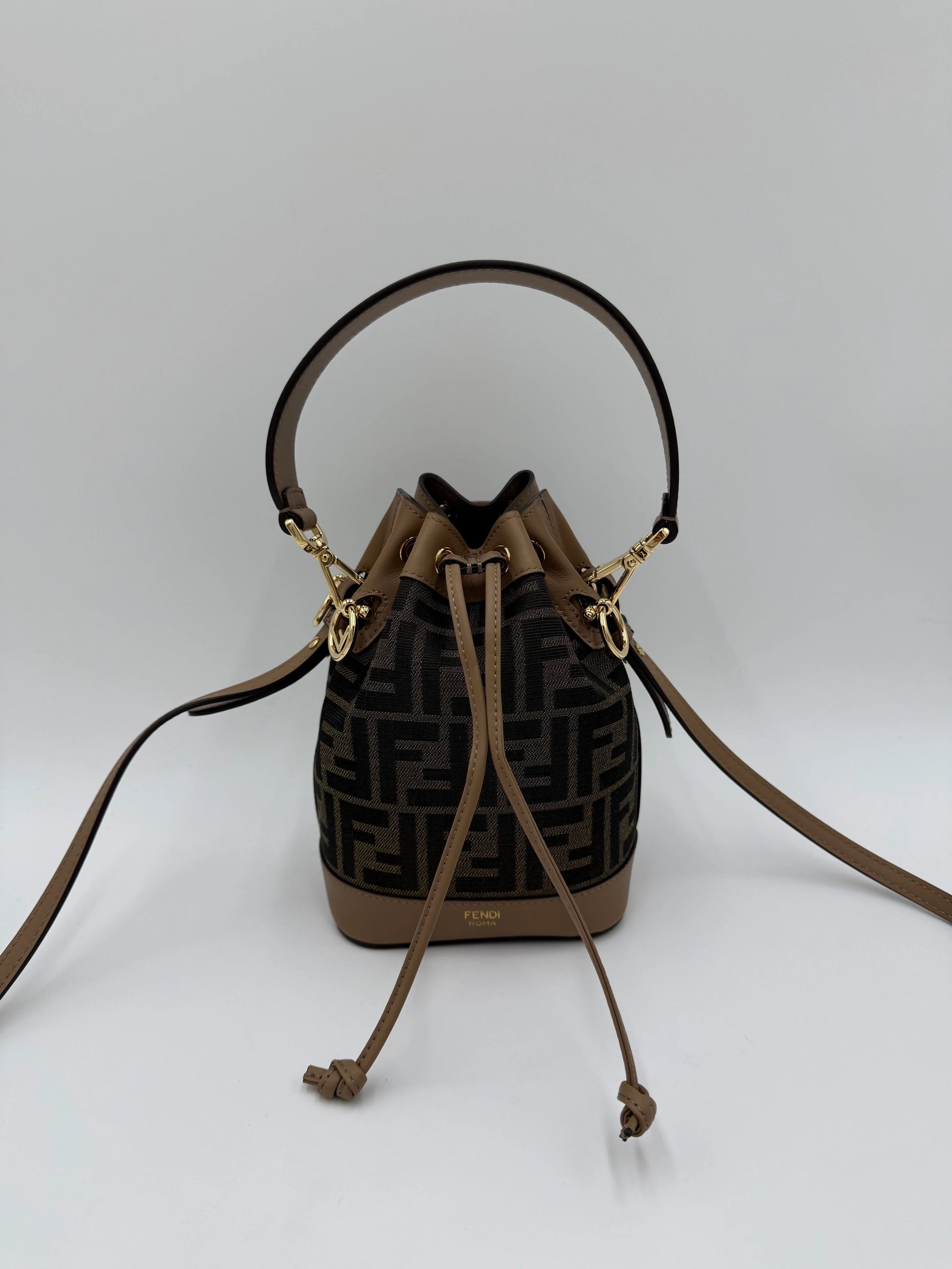 Fendi-Secchiello-Mon-Tresor-Small-in-Tessuto-FF-e-Pelle-Beige-70263876485444 - Pally Vintage Closet
