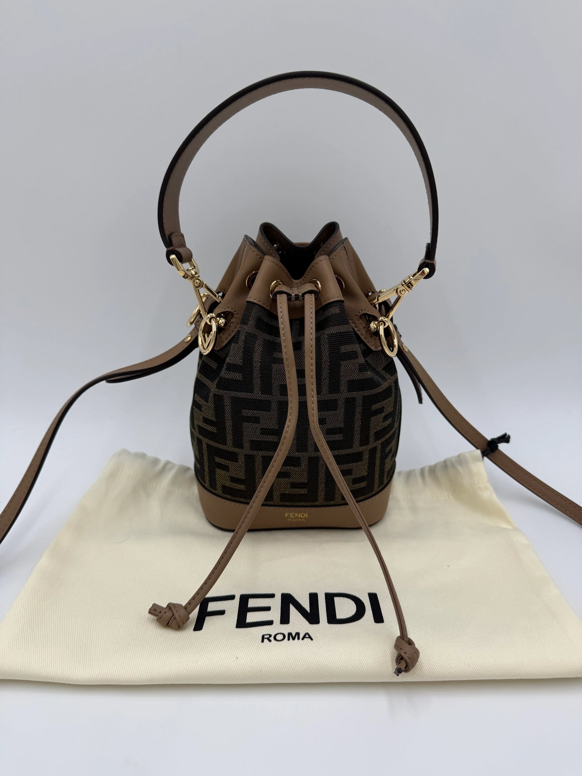 Fendi-Secchiello-Mon-Tresor-Small-in-Tessuto-FF-e-Pelle-Beige-70263876518212 - Pally Vintage Closet