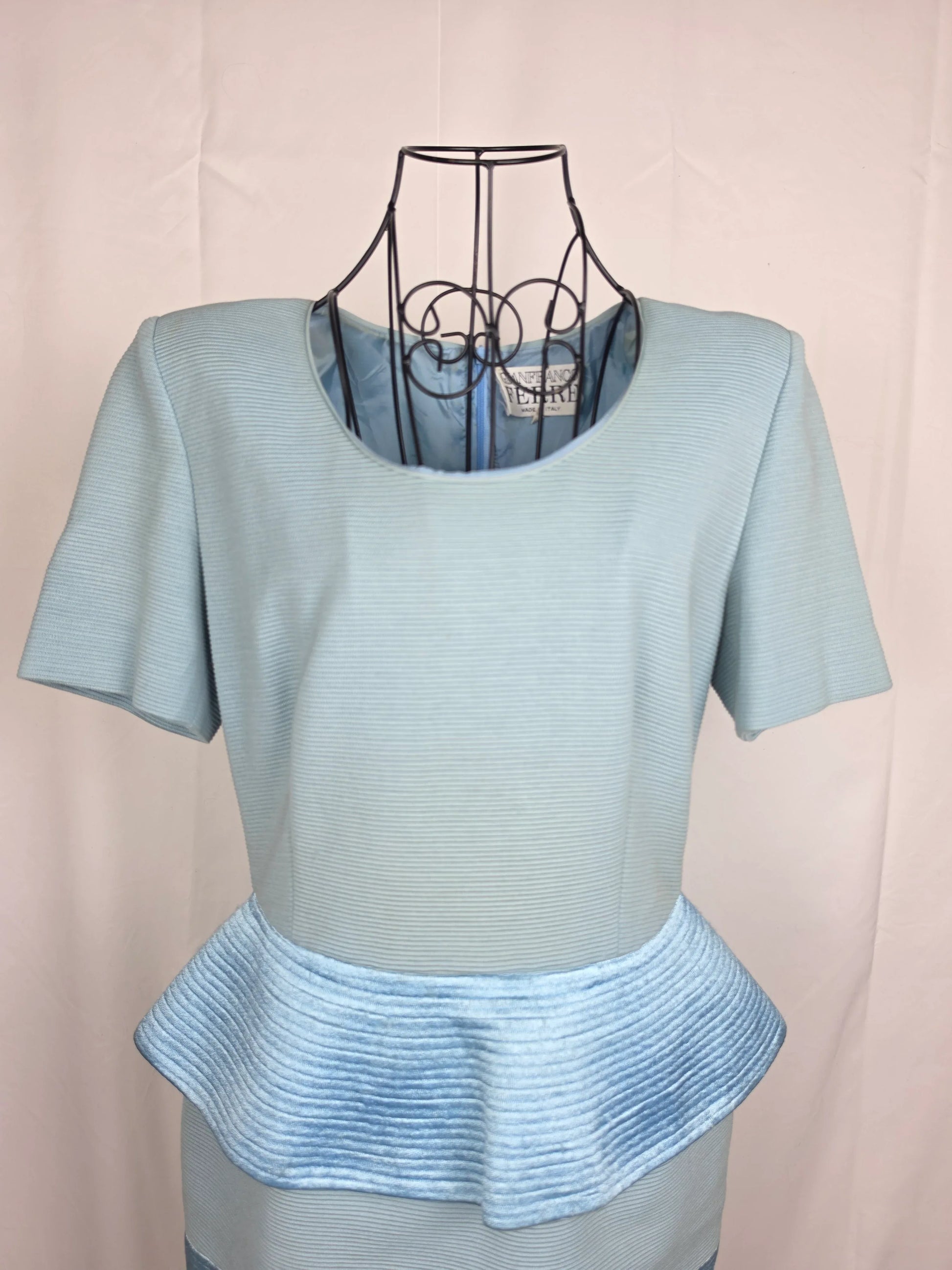 Gianfranco-Ferr-Abito-Vintage-Strutturato-Azzurro-Polvere-70263509188932 - Pally Vintage Closet