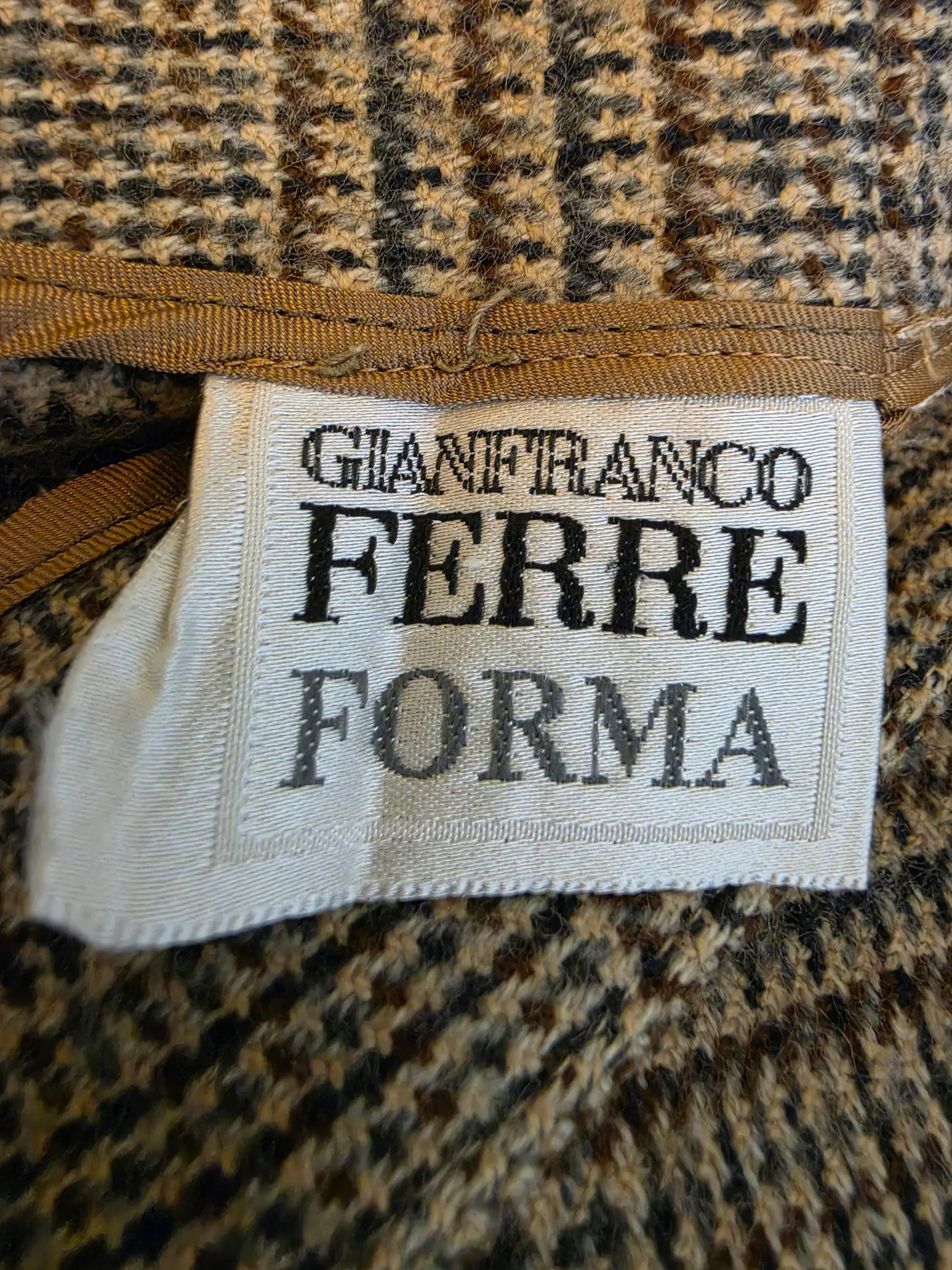 Gianfranco-Ferr-Forma-Completo-Vintage-Lana-Vergine-a-Quadri-70263543038276 - Pally Vintage Closet