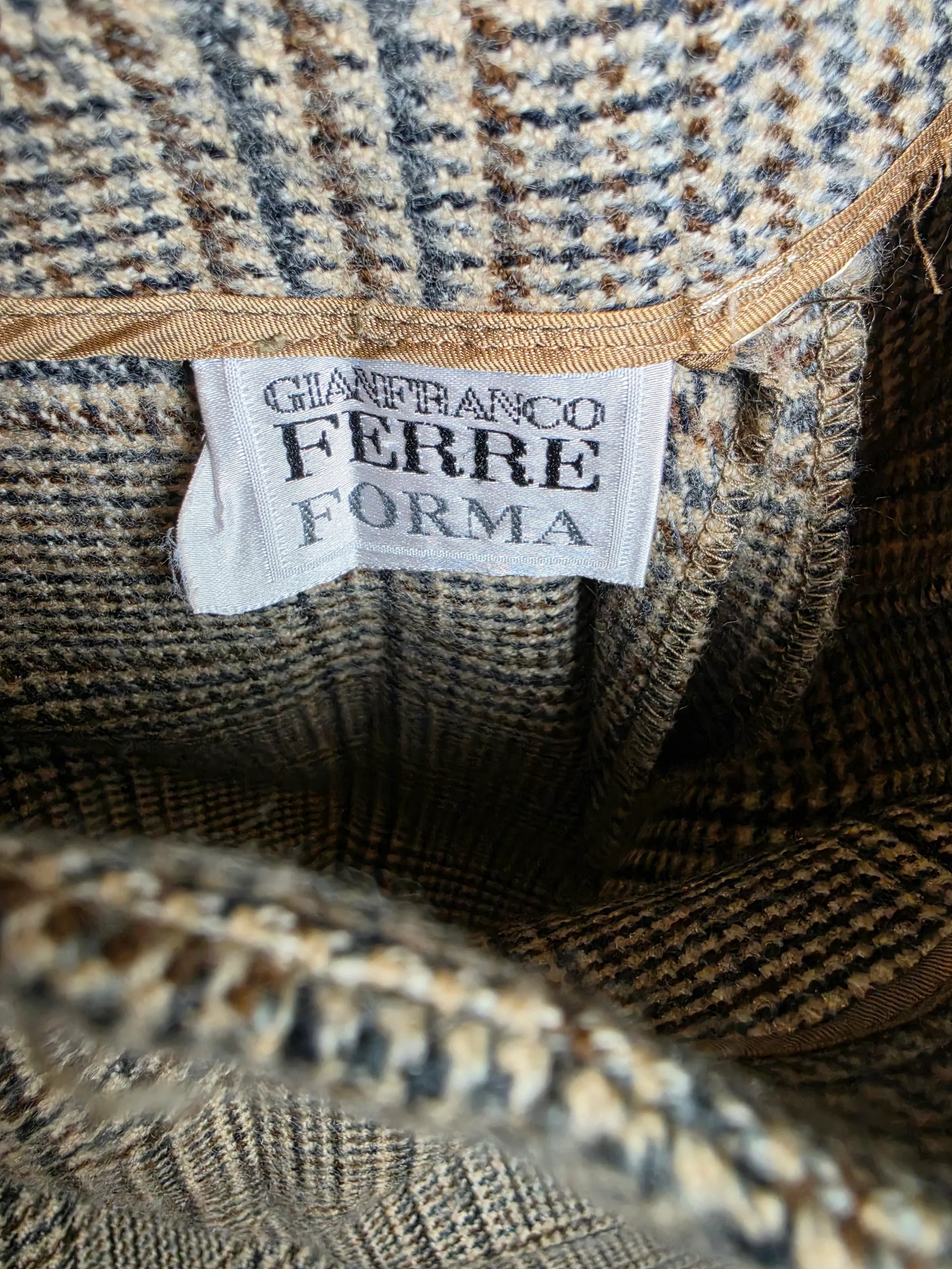 Gianfranco-Ferr-Forma-Completo-Vintage-Lana-Vergine-a-Quadri-70263543202116 - Pally Vintage Closet