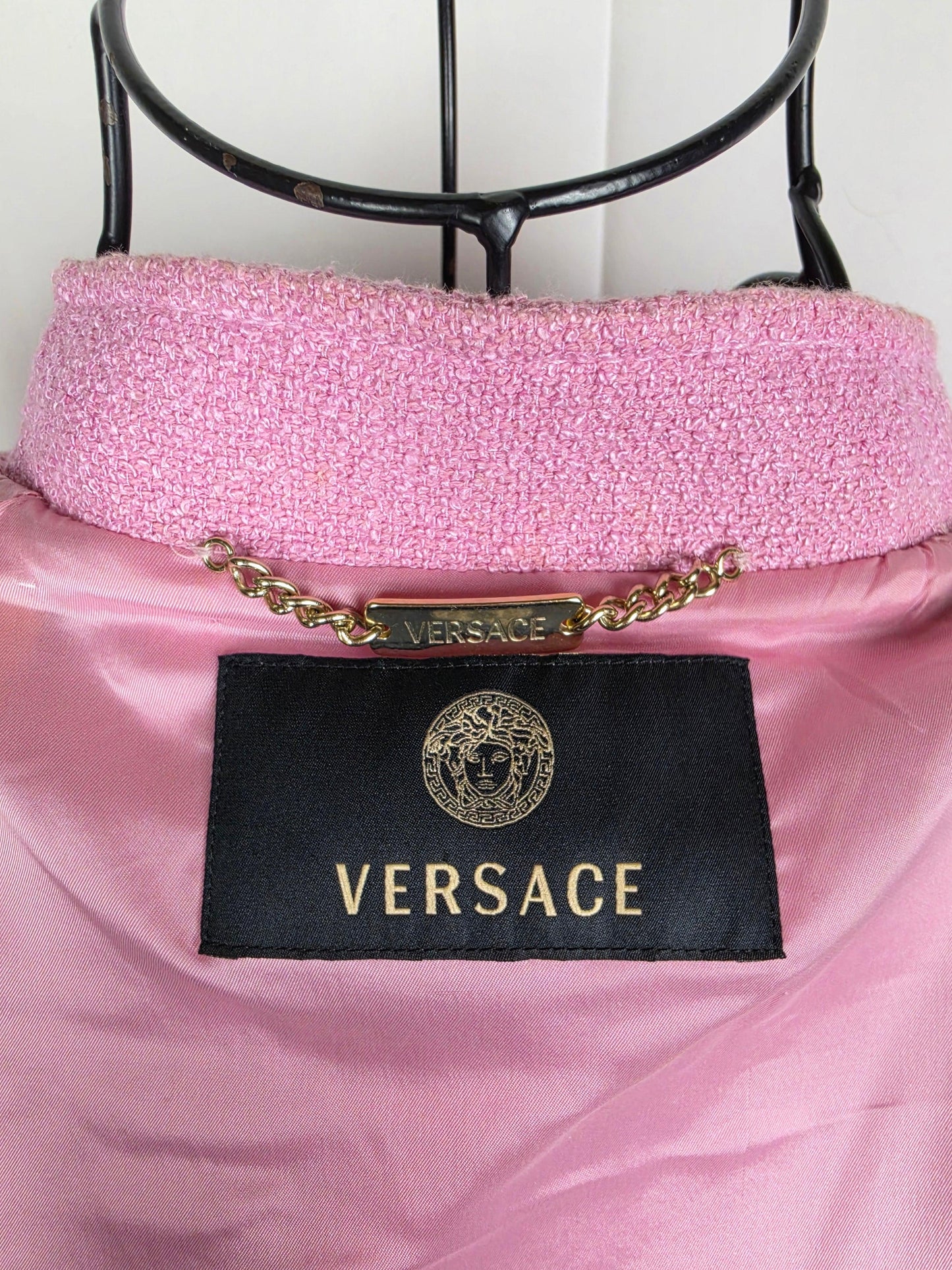 Gianni Versace Completo Vintage Abito e Soprabito in Tweed Bouclé Rosa Shimmer - Pally Vintage Closet
