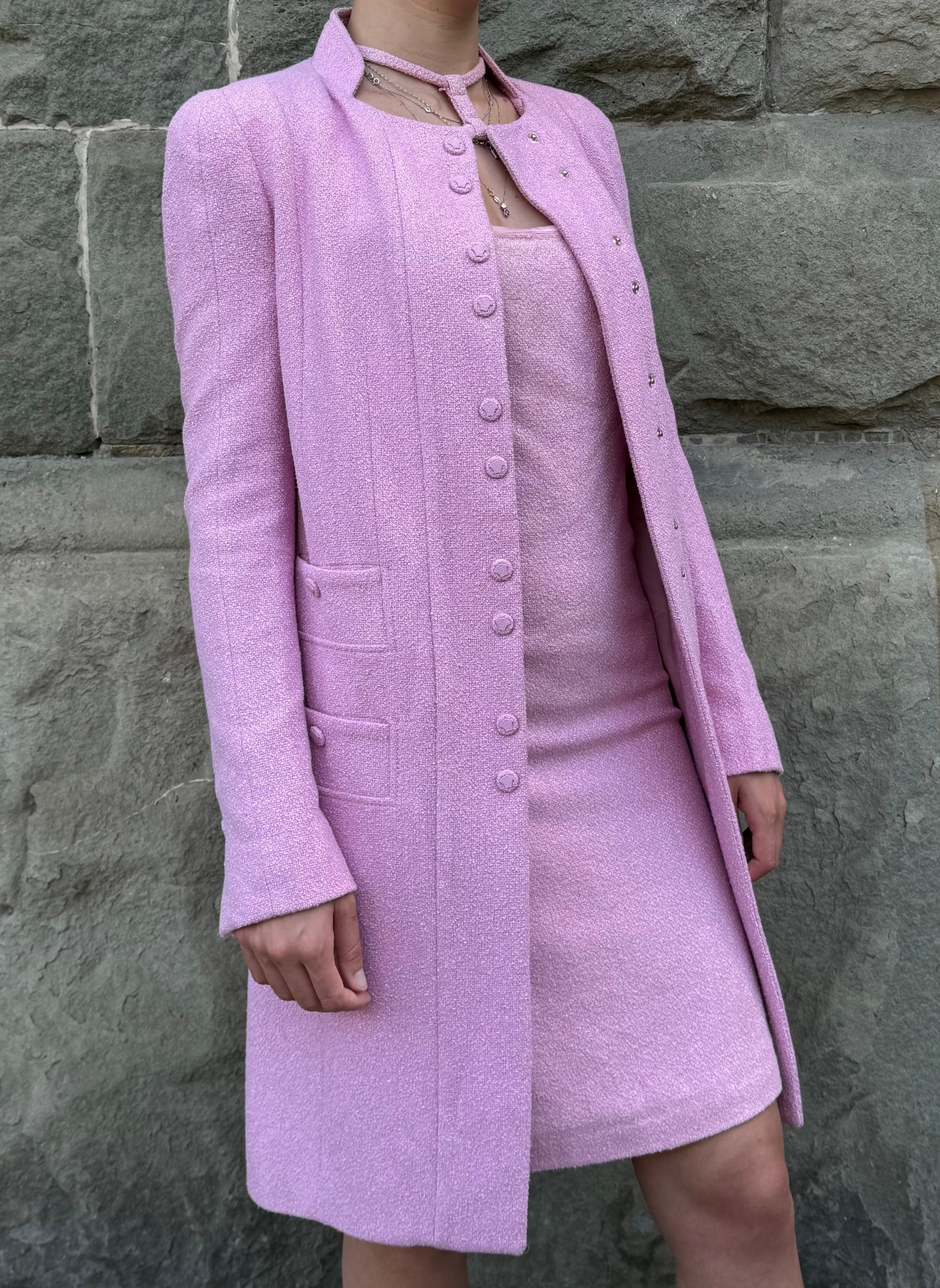 Gianni Versace Completo Vintage Abito e Soprabito in Tweed Bouclé Rosa Shimmer - Pally Vintage Closet
