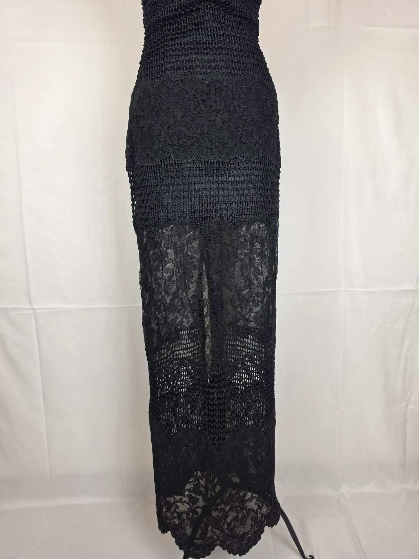 Gianni-Versace-Couture-Abito-Bustier-d-Archivio-1993-in-Pizzo-e-Maglia-Nero-70263559389508 - Pally Vintage Closet