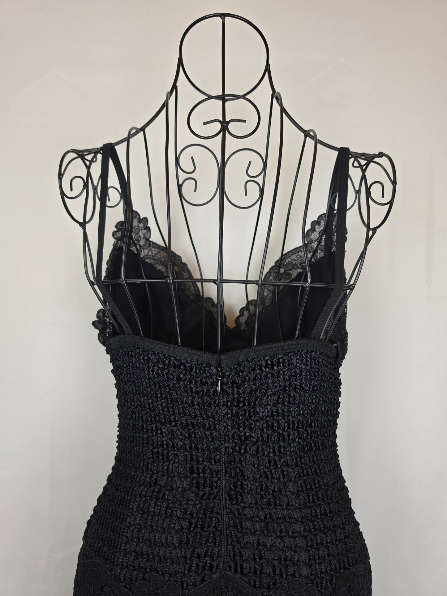 Gianni-Versace-Couture-Abito-Bustier-d-Archivio-1993-in-Pizzo-e-Maglia-Nero-70263559422276 - Pally Vintage Closet