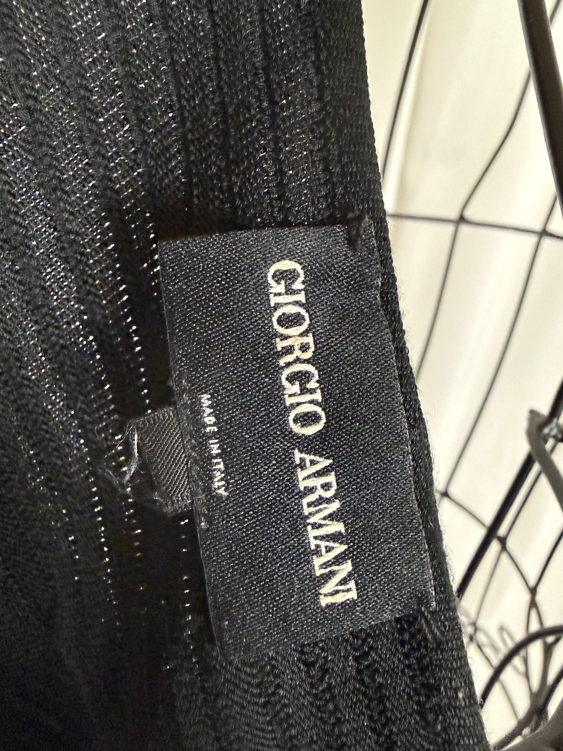 Giorgio Armani Maglione in Lana Vergine Texturizzato Nero - Pally Vintage Closet