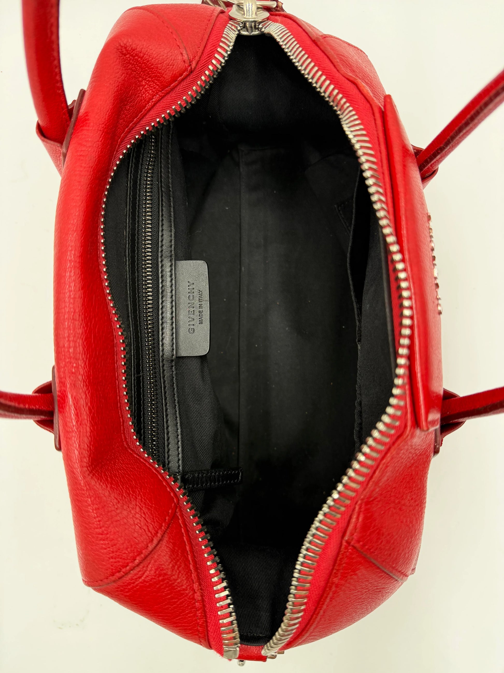 Givenchy-Borsa-Antigona-Grande-in-Pelle-Rossa-69938225086788 - Pally Vintage Closet