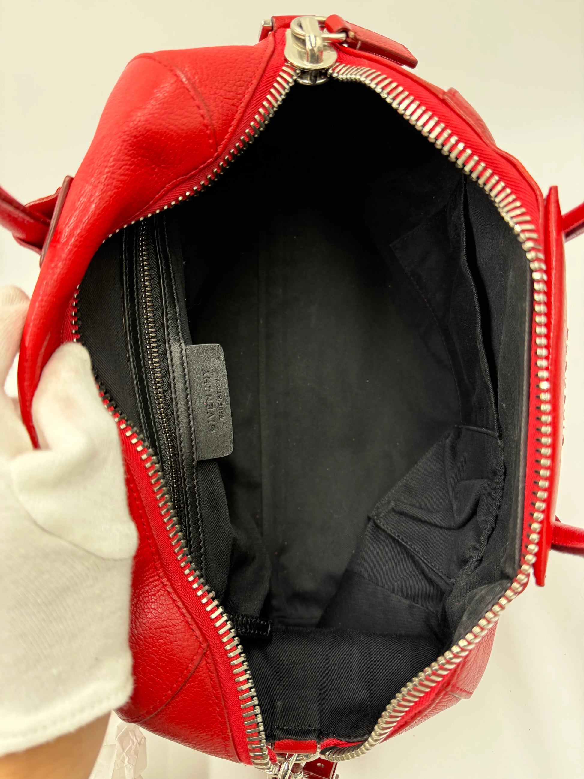 Givenchy-Borsa-Antigona-Grande-in-Pelle-Rossa-69938225119556 - Pally Vintage Closet