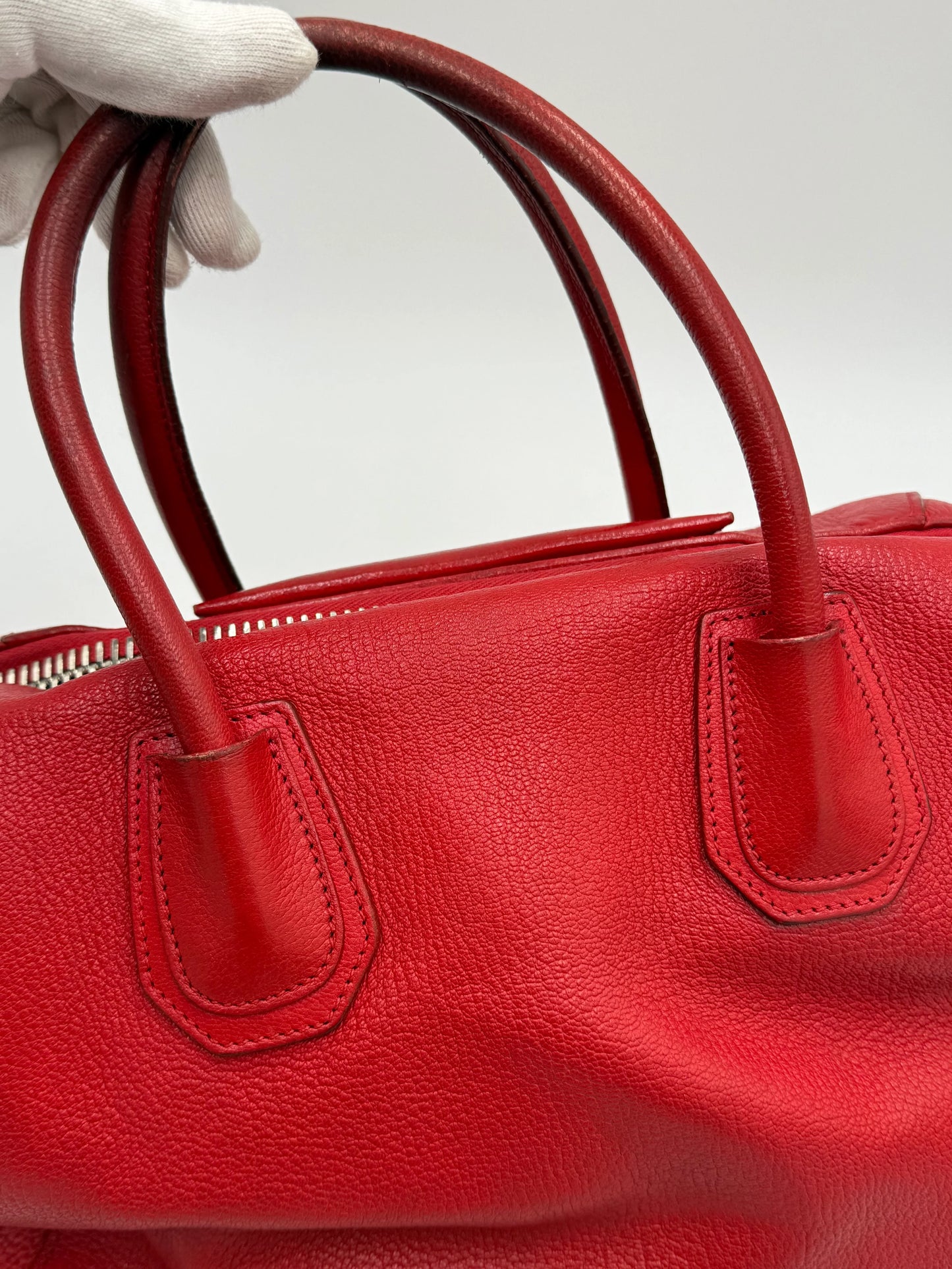 Givenchy-Borsa-Antigona-Grande-in-Pelle-Rossa-69938225152324 - Pally Vintage Closet