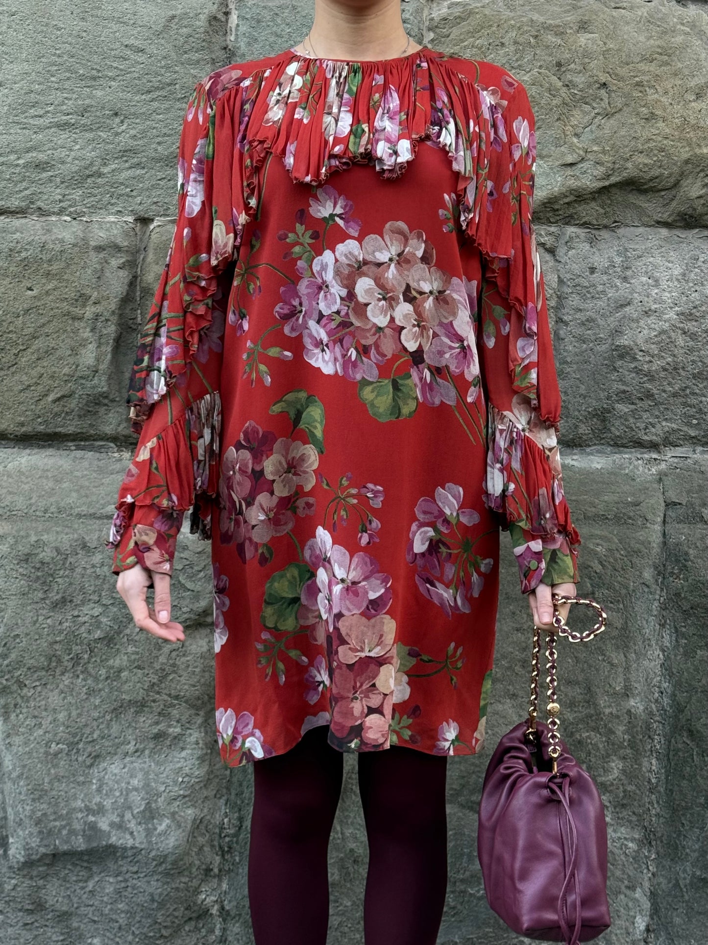 Gucci Abito in Seta con Stampa Floreale e Dettagli Plissé Rosso - Pally Vintage Closet