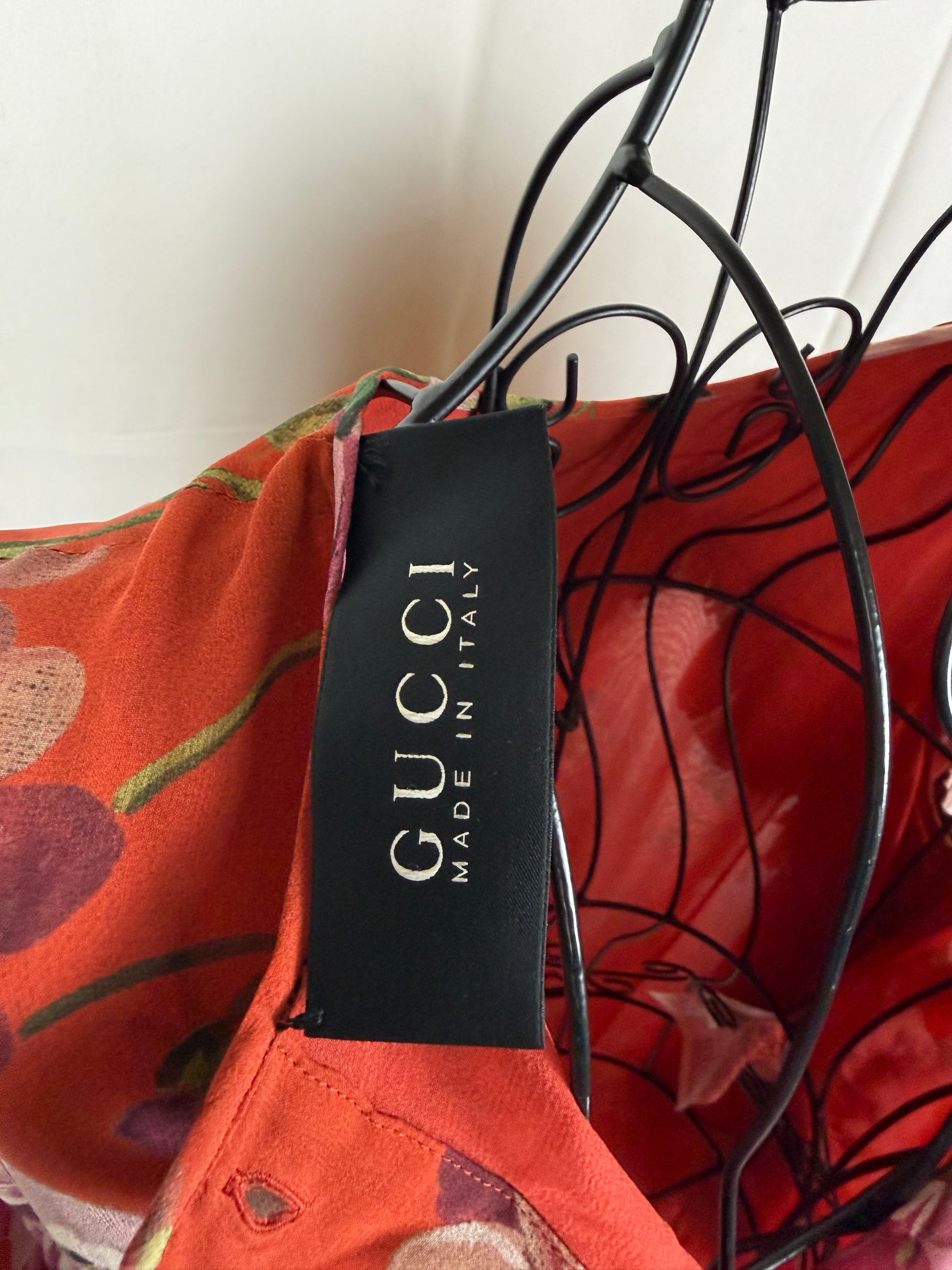 Gucci Abito in Seta con Stampa Floreale e Dettagli Plissé Rosso - Pally Vintage Closet