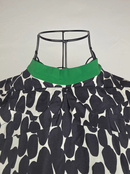 Gucci-Blusa-by-Tom-Ford-in-Seta-con-Stampa-Grafica-Bianca-e-Nera-70134072312132 - Pally Vintage Closet