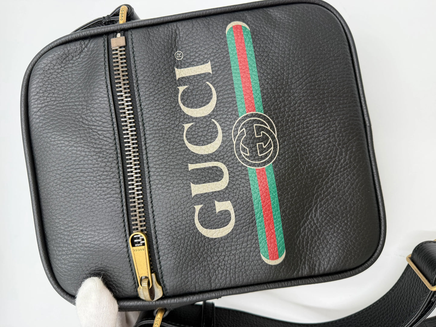 Gucci-Borsa-Print-Messenger-in-Pelle-Nera-70265937101124 - Pally Vintage Closet