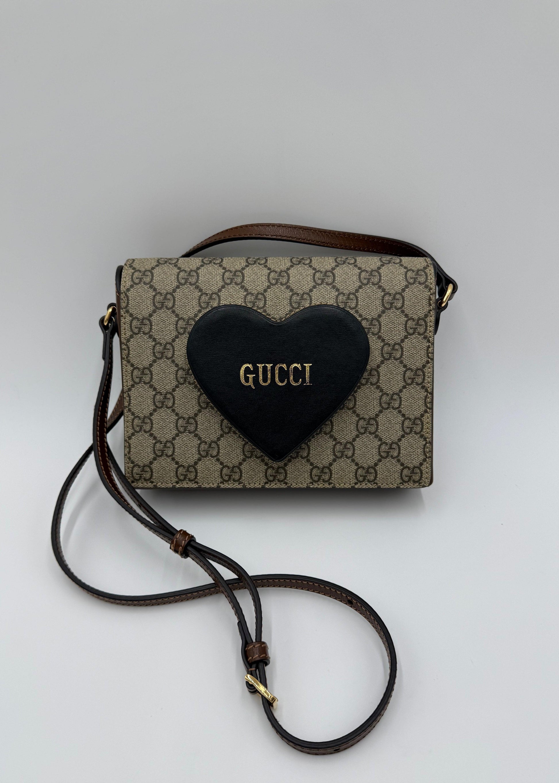 Gucci-Borsa-Script-Logo-Heart-GG-Supreme-a-Tracolla-Marrone-70420717306180 - Pally Vintage Closet
