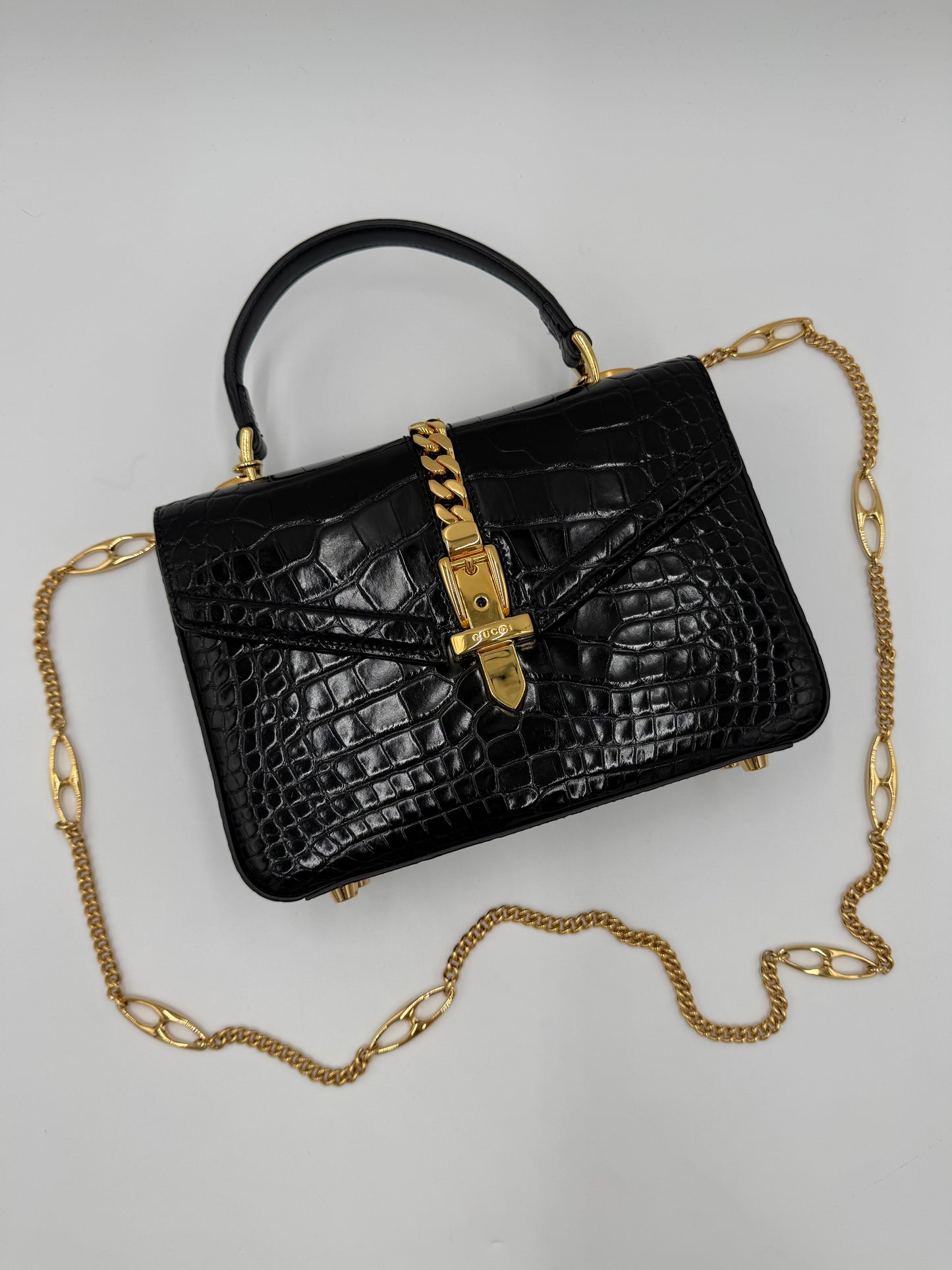 Gucci Borsa Sylvie 1969 Top Handle in Coccodrillo Lucido Nera - Pally Vintage Closet