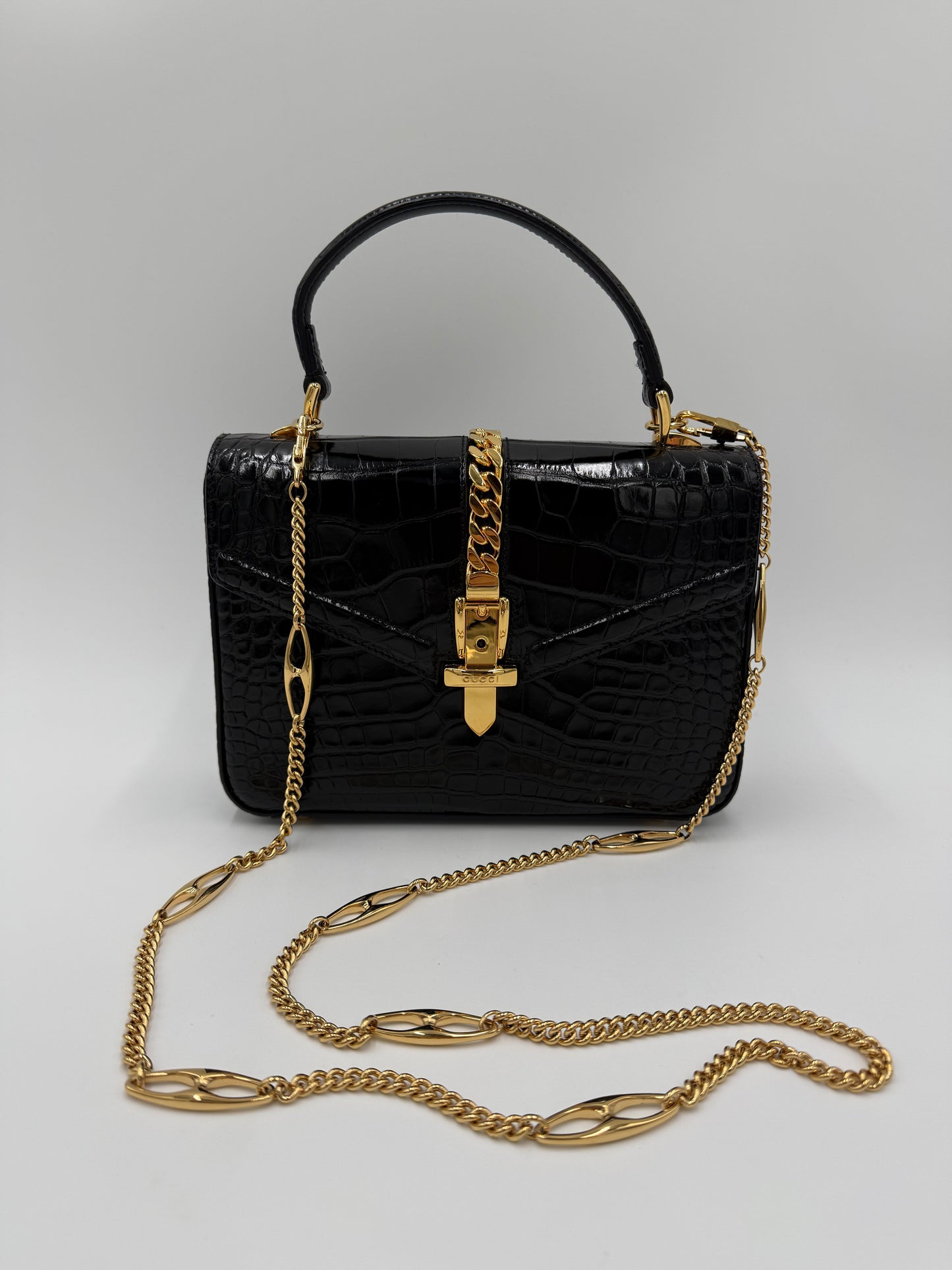 Gucci Borsa Sylvie 1969 Top Handle in Coccodrillo Lucido Nera - Pally Vintage Closet