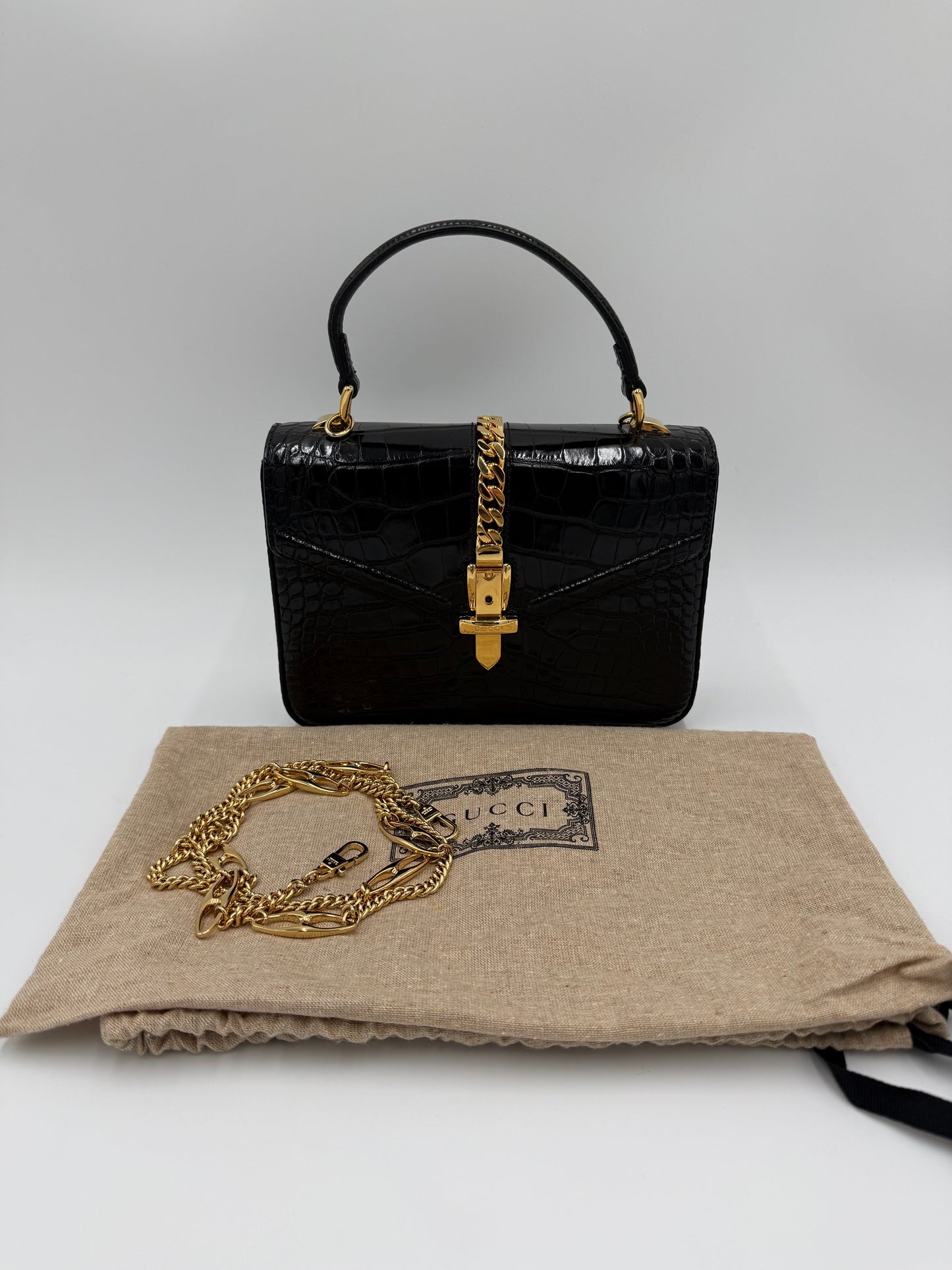 Gucci Borsa Sylvie 1969 Top Handle in Coccodrillo Lucido Nera - Pally Vintage Closet