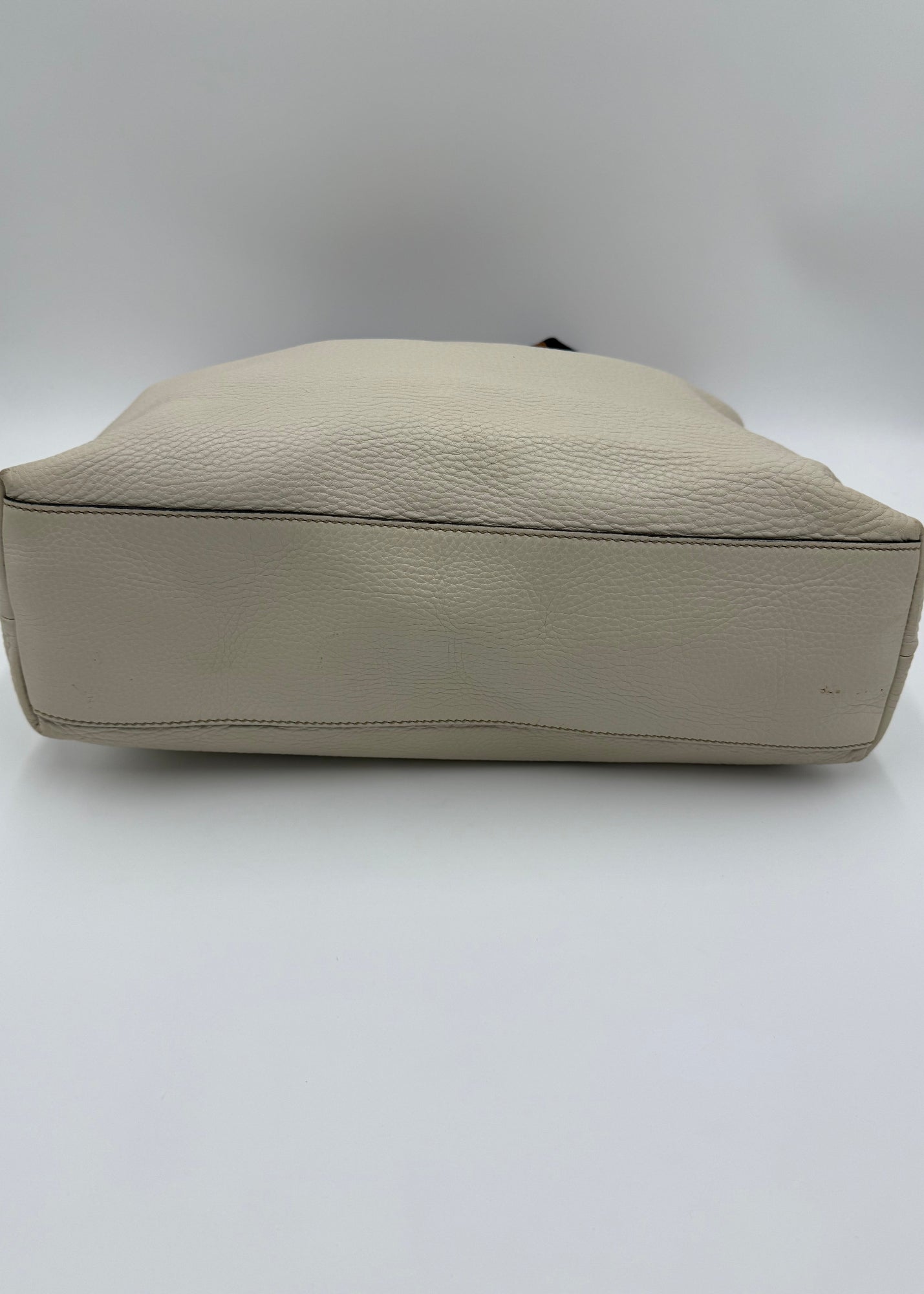Gucci Borsa Tote Vintage in Pelle Avorio con Dettagli Web