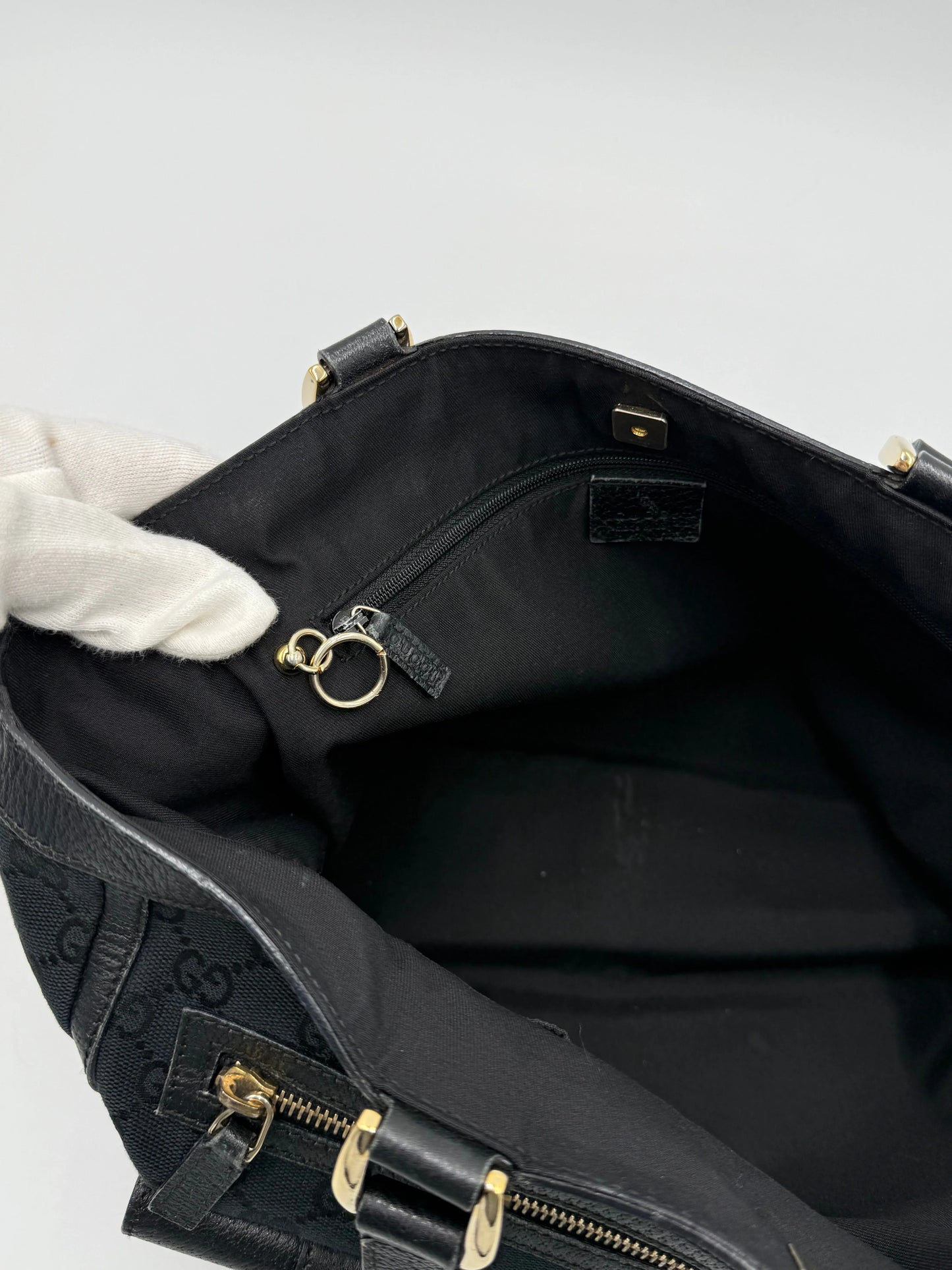 Gucci-Borsa-Tote-Vintage-in-Tela-GG-Monogram-e-Pelle-Nera-69515580801348 - Pally Vintage Closet