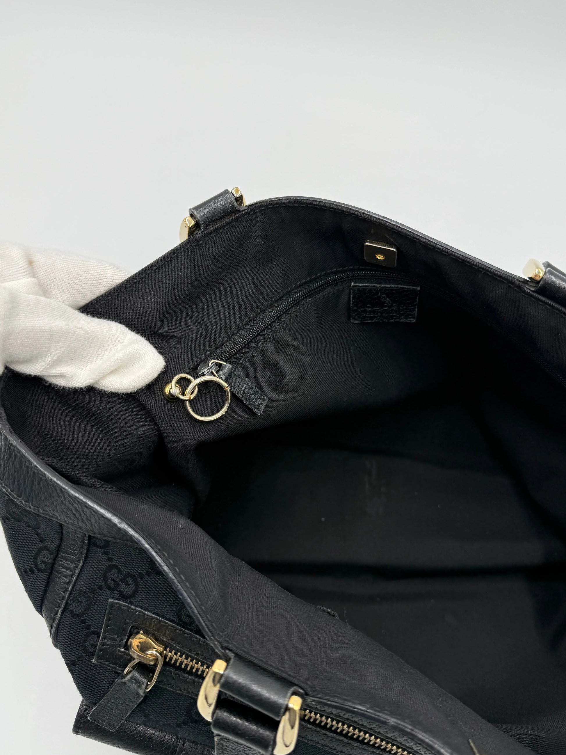 Gucci-Borsa-Tote-Vintage-in-Tela-GG-Monogram-e-Pelle-Nera-69515580801348 - Pally Vintage Closet