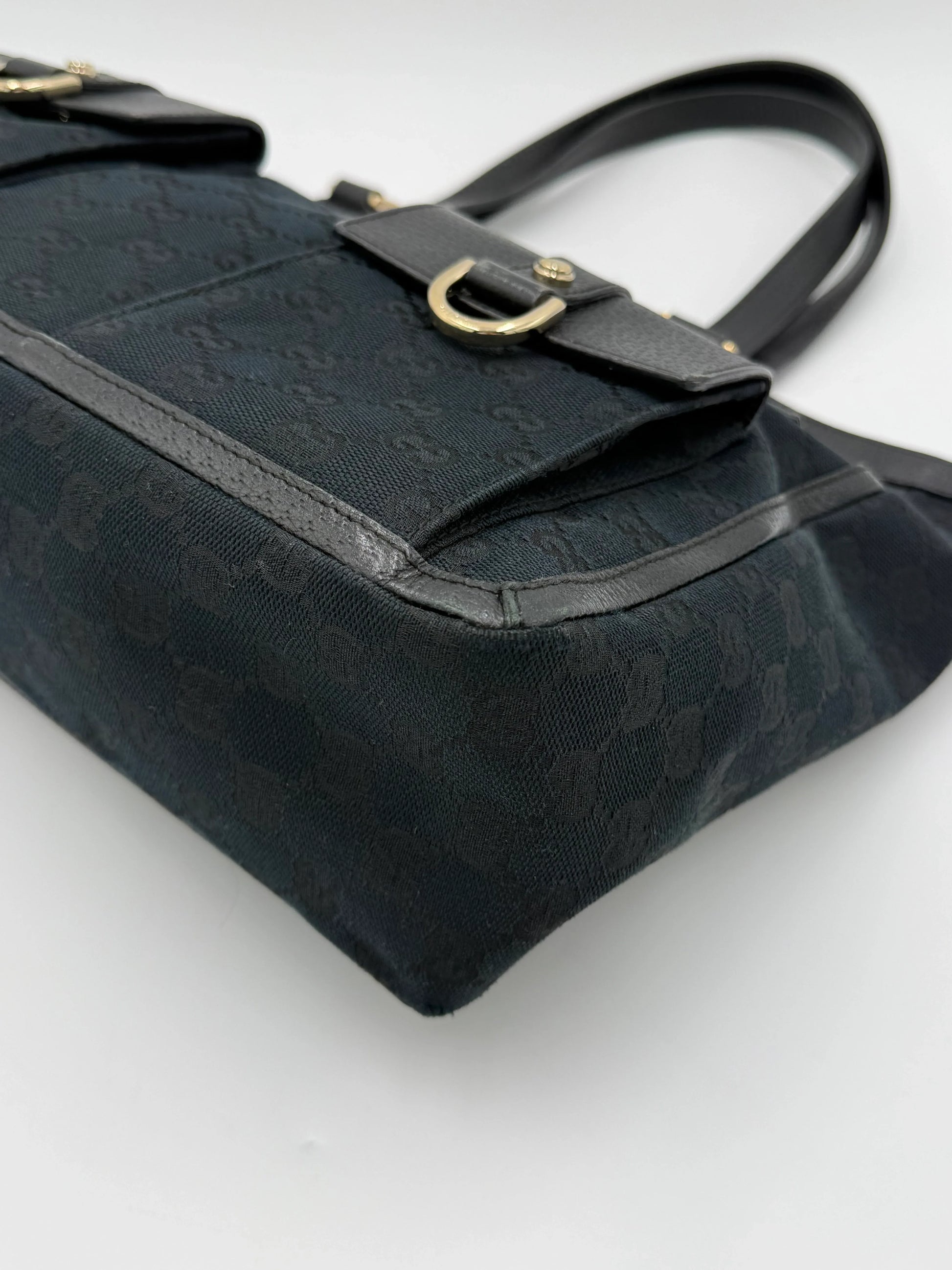 Gucci-Borsa-Tote-Vintage-in-Tela-GG-Monogram-e-Pelle-Nera-69515580997956 - Pally Vintage Closet
