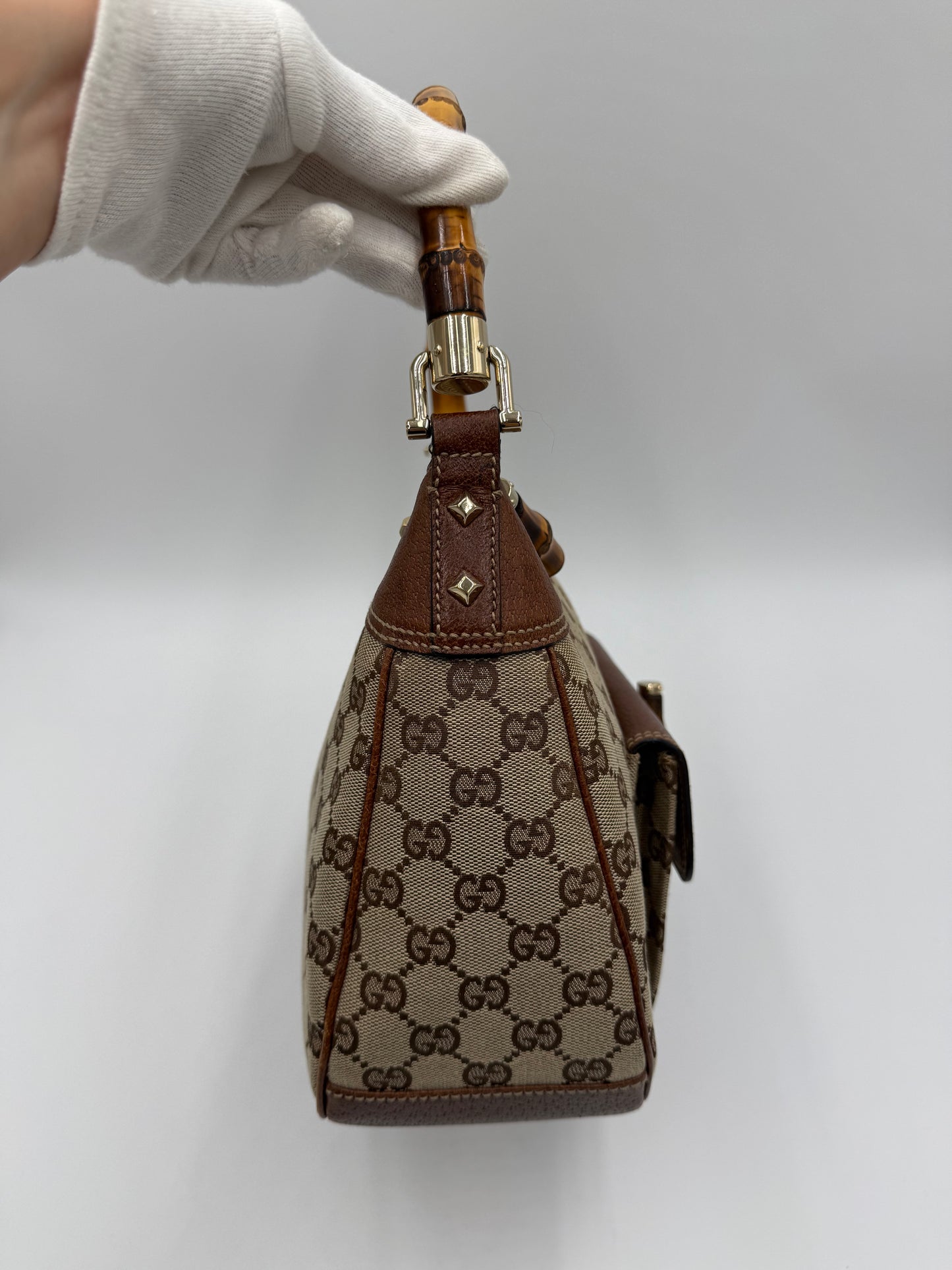 Gucci Borsa Vintage Bamboo in Tela GG Monogram e Pelle Marrone - Pally Vintage Closet