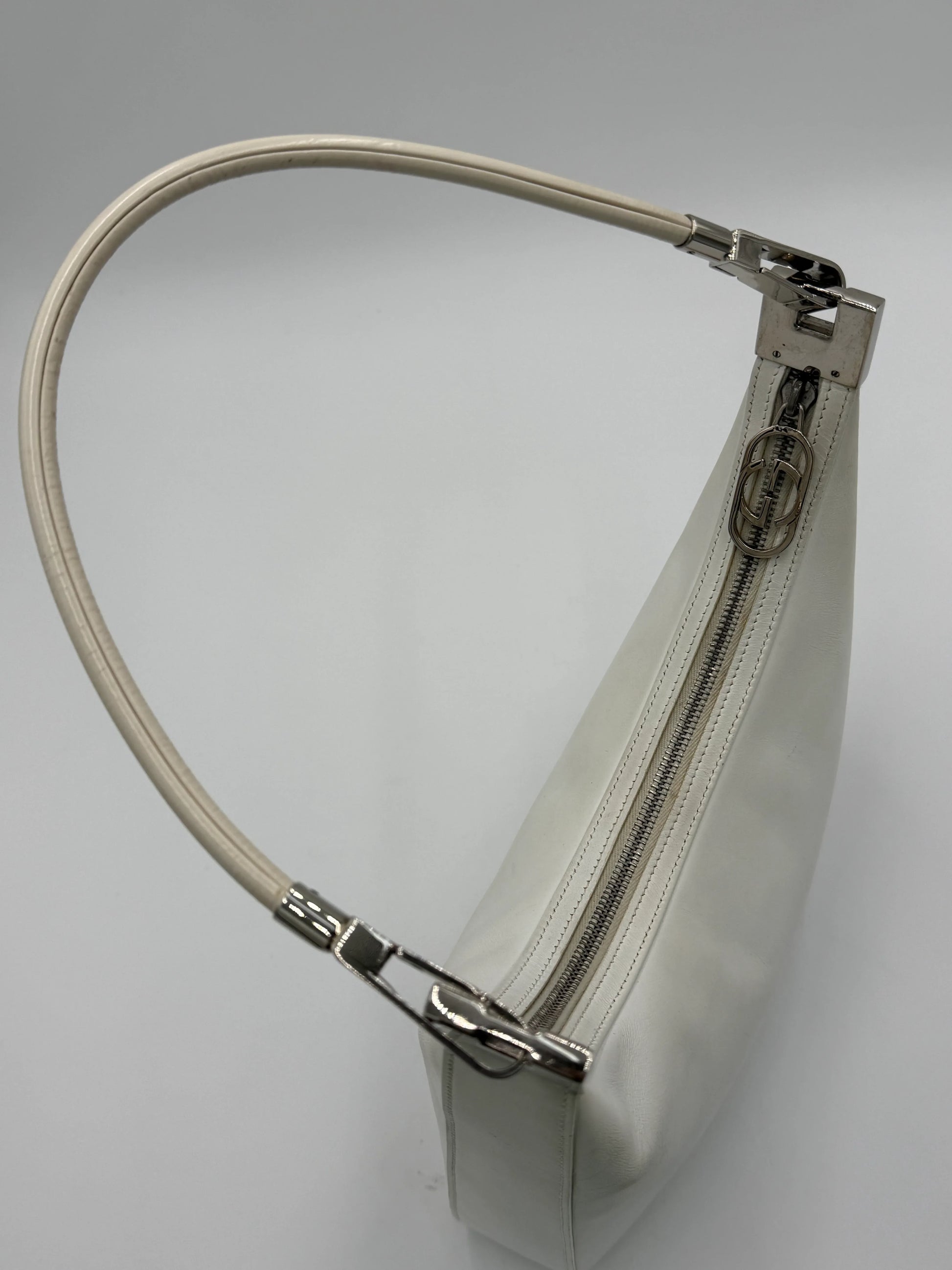 Gucci-Borsa-Vintage-Hobo-Moon-by-Tom-Ford-in-Pelle-Bianca-70135148282180 - Pally Vintage Closet