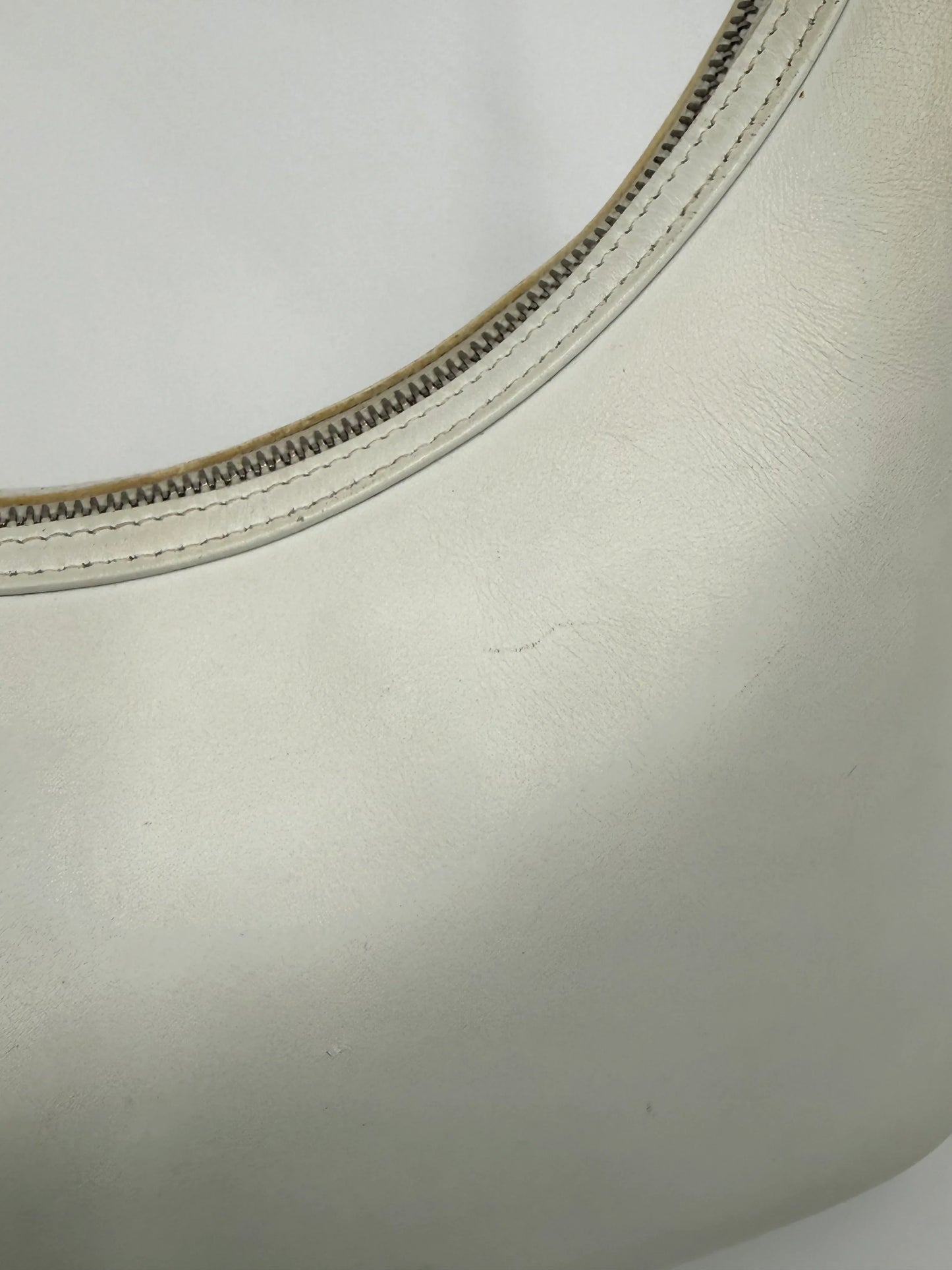 Gucci-Borsa-Vintage-Hobo-Moon-by-Tom-Ford-in-Pelle-Bianca-70135148478788 - Pally Vintage Closet