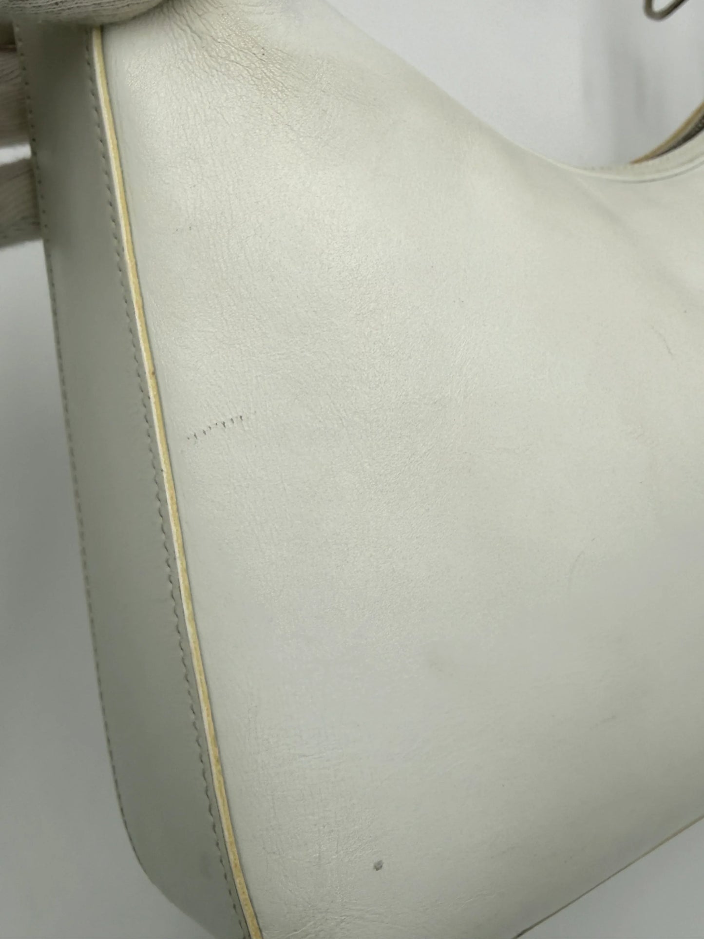 Gucci-Borsa-Vintage-Hobo-Moon-by-Tom-Ford-in-Pelle-Bianca-70135148511556 - Pally Vintage Closet