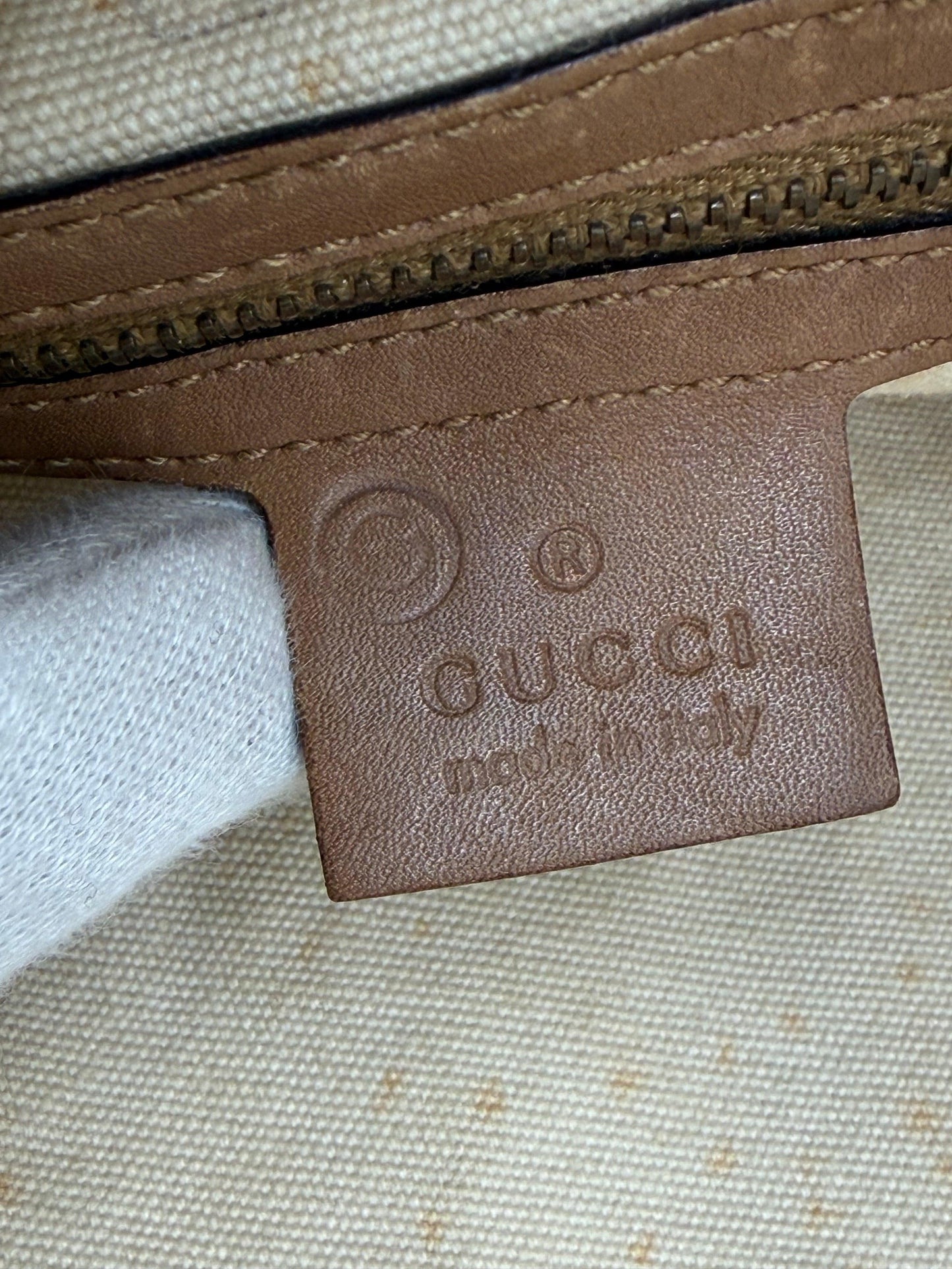 Gucci-Borsa-Vintage-con-Manici-in-Bamboo-e-Dettagli-Intrecciati-Beige-70493924917572 - Pally Vintage Closet