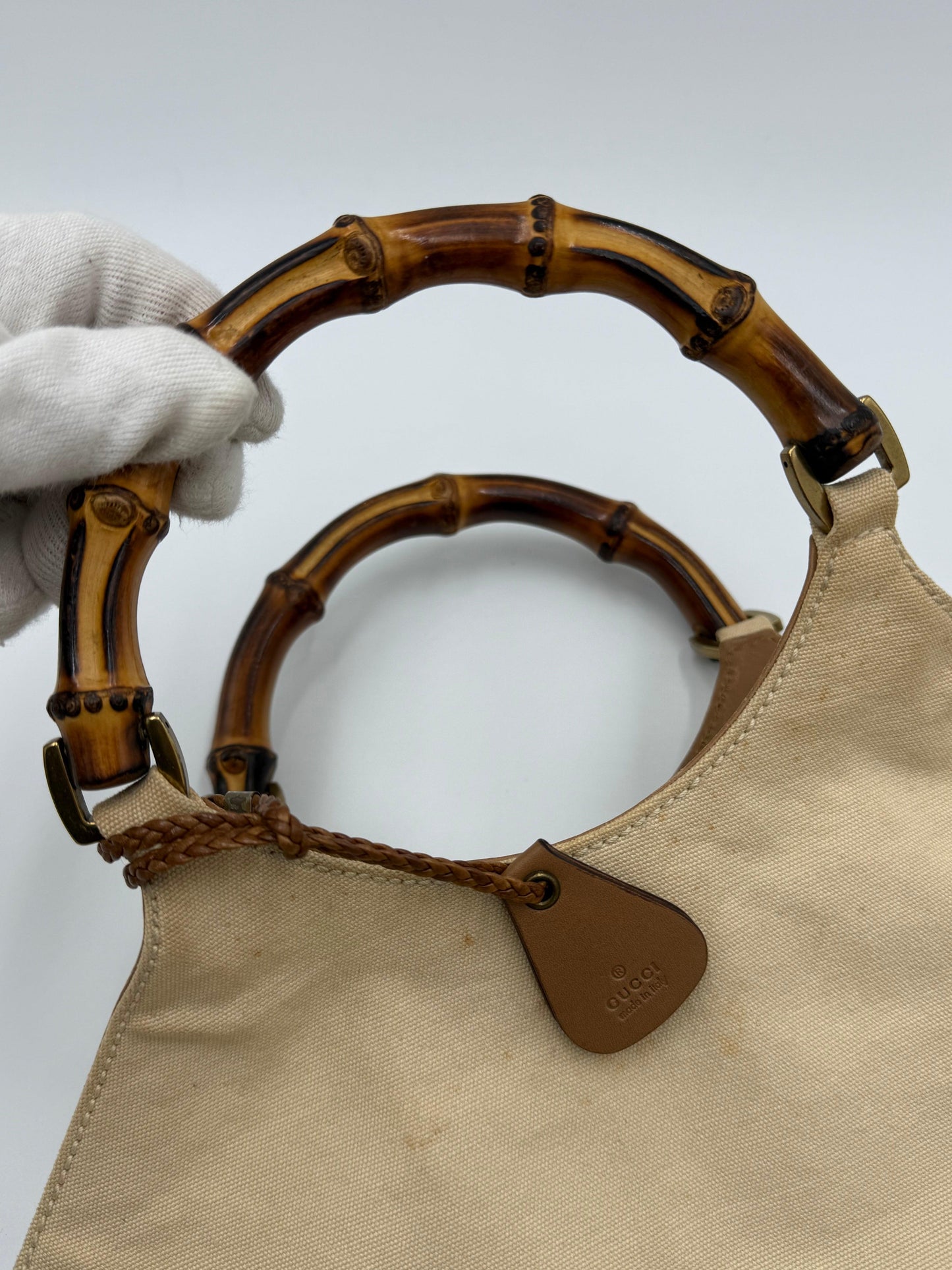 Gucci-Borsa-Vintage-con-Manici-in-Bamboo-e-Dettagli-Intrecciati-Beige-70493925179716 - Pally Vintage Closet