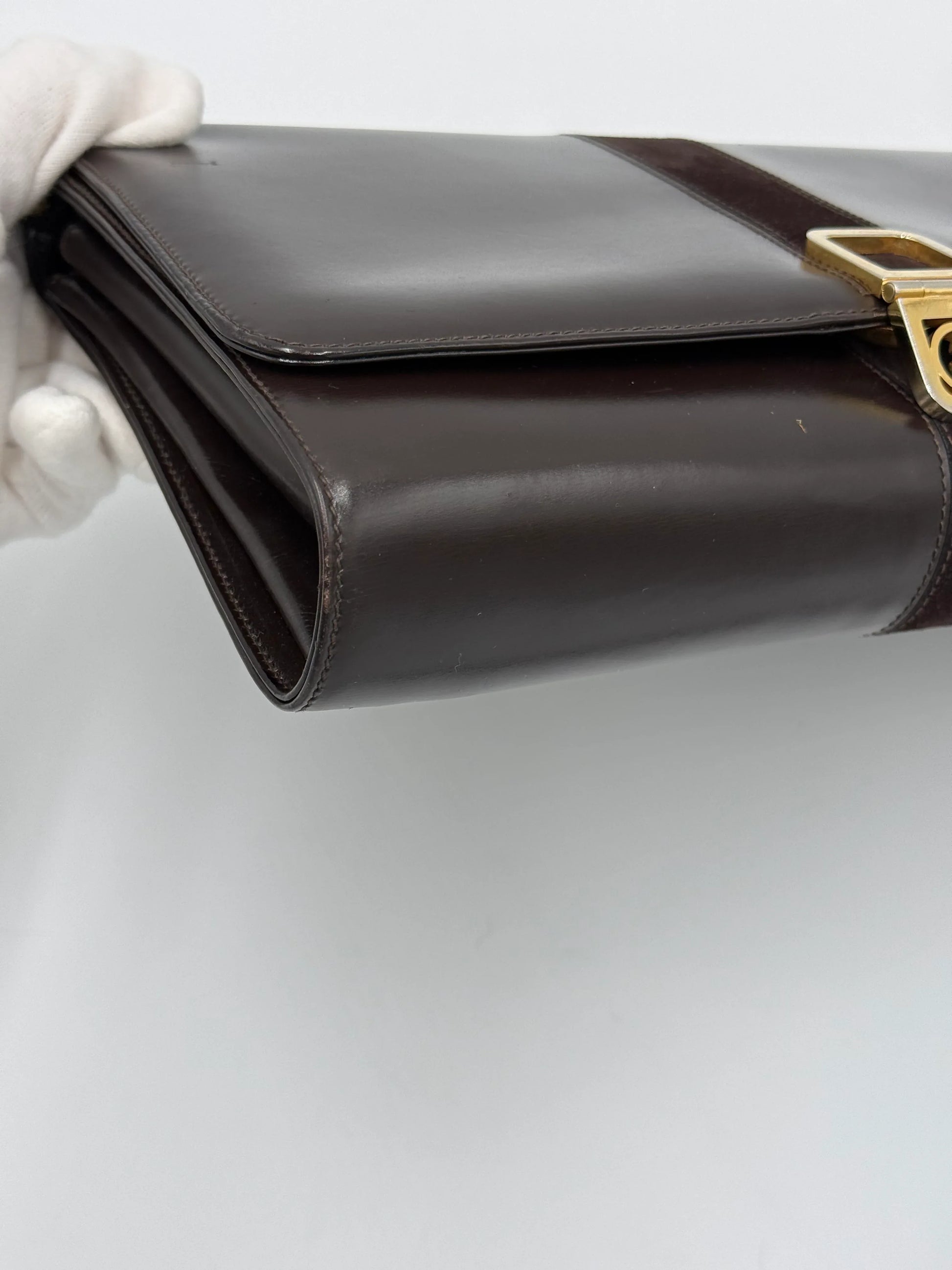 Gucci-Borsa-a-Spalla-Vintage-in-Camoscio-e-Pelle-Marrone-69515614880068 - Pally Vintage Closet