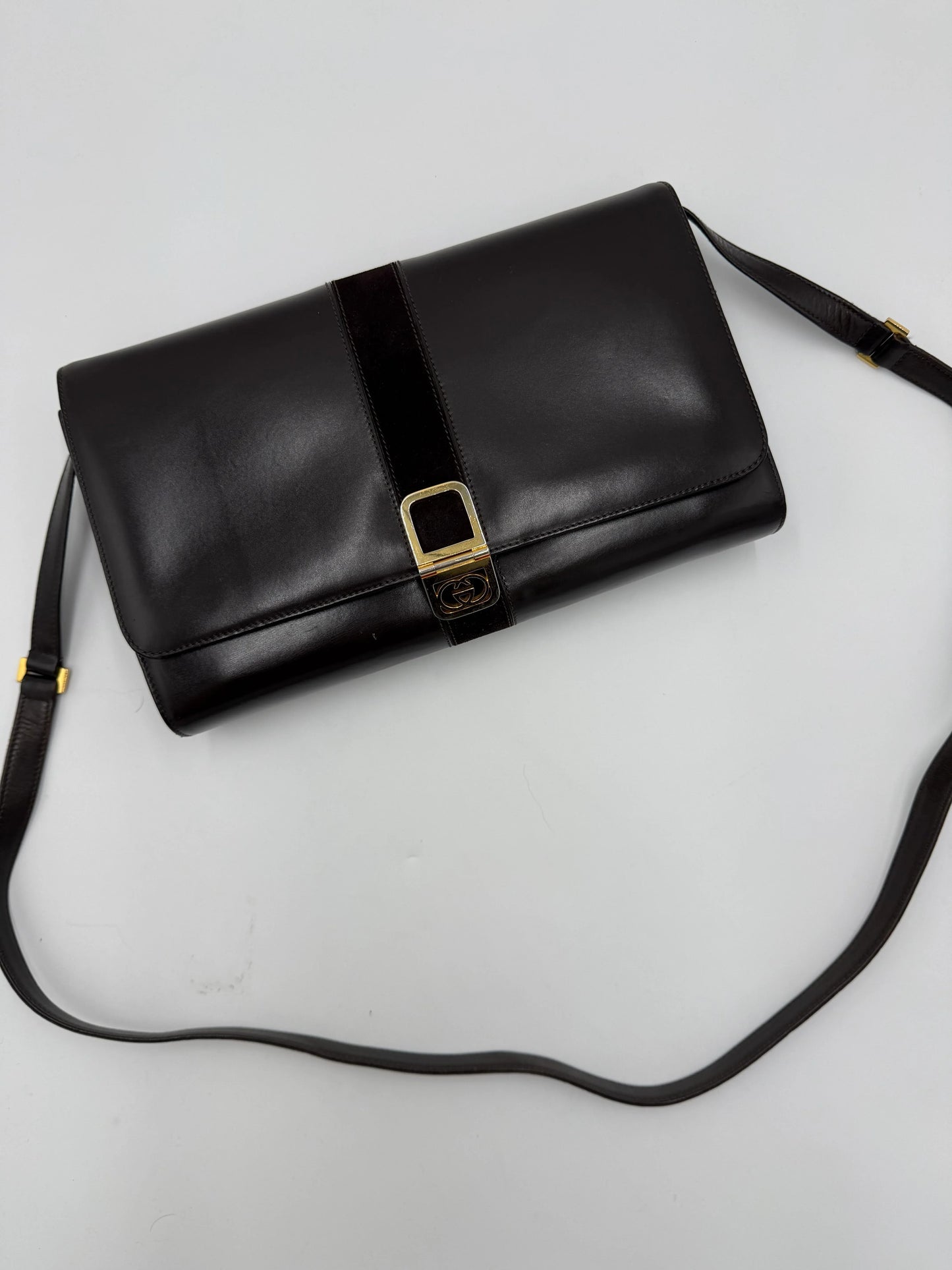Gucci-Borsa-a-Spalla-Vintage-in-Camoscio-e-Pelle-Marrone-69515614945604 - Pally Vintage Closet