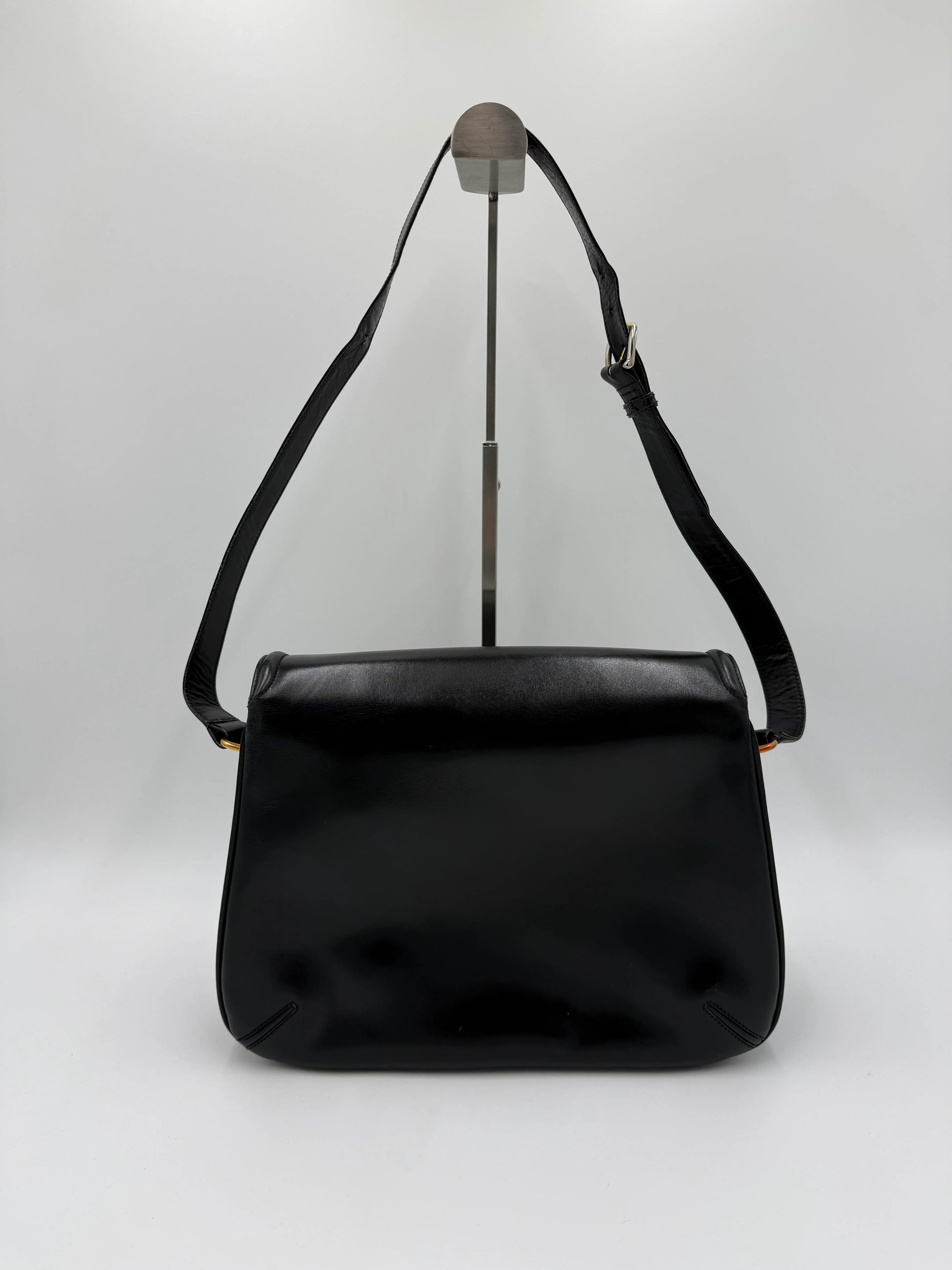 Gucci-Borsa-a-Tracolla-Vintage-in-Pelle-Liscia-Nera-69515605377348 - Pally Vintage Closet
