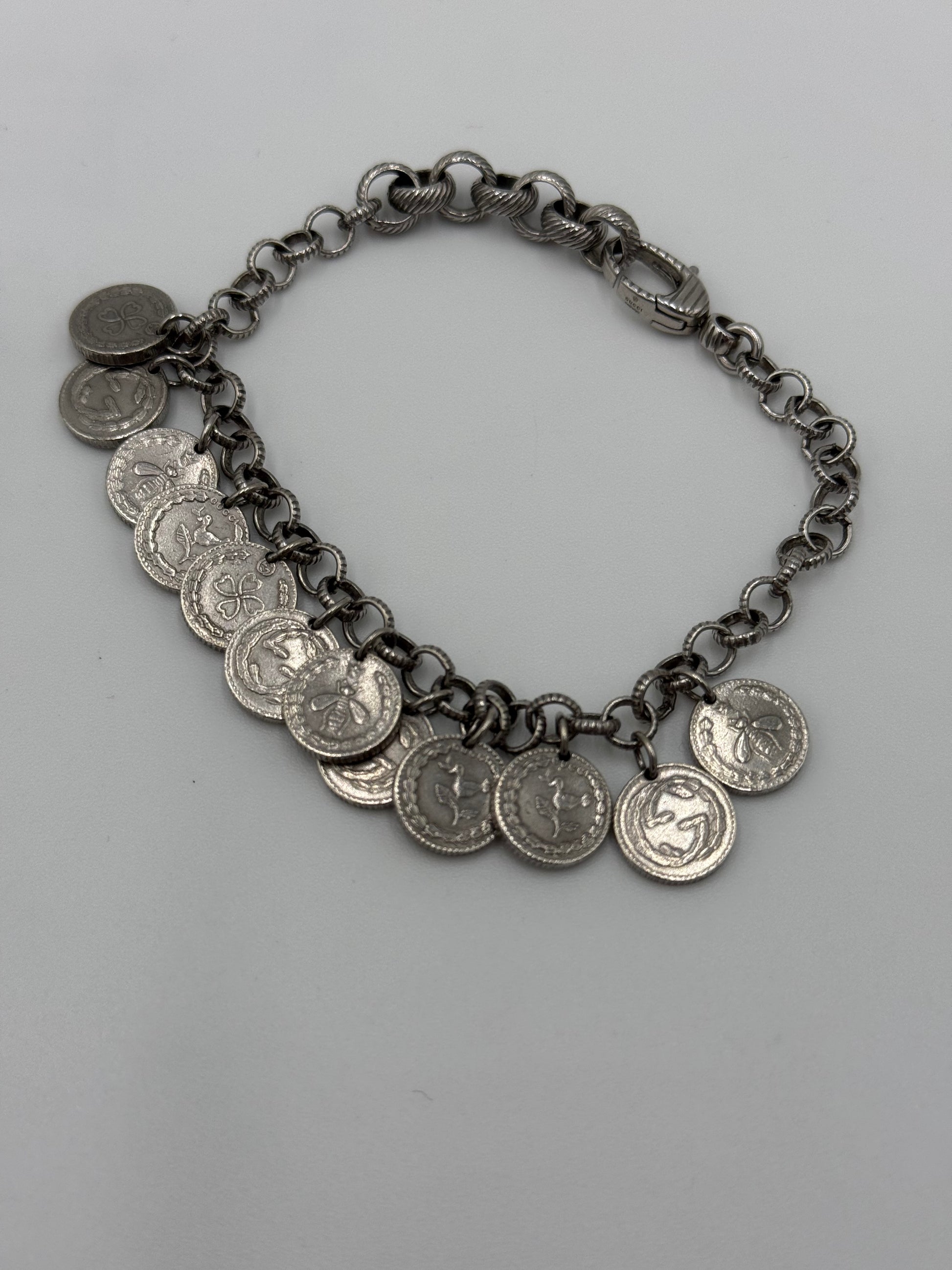 Gucci Bracciale con Ciondoli Moneta Multipli in Argento 925 - Pally Vintage Closet