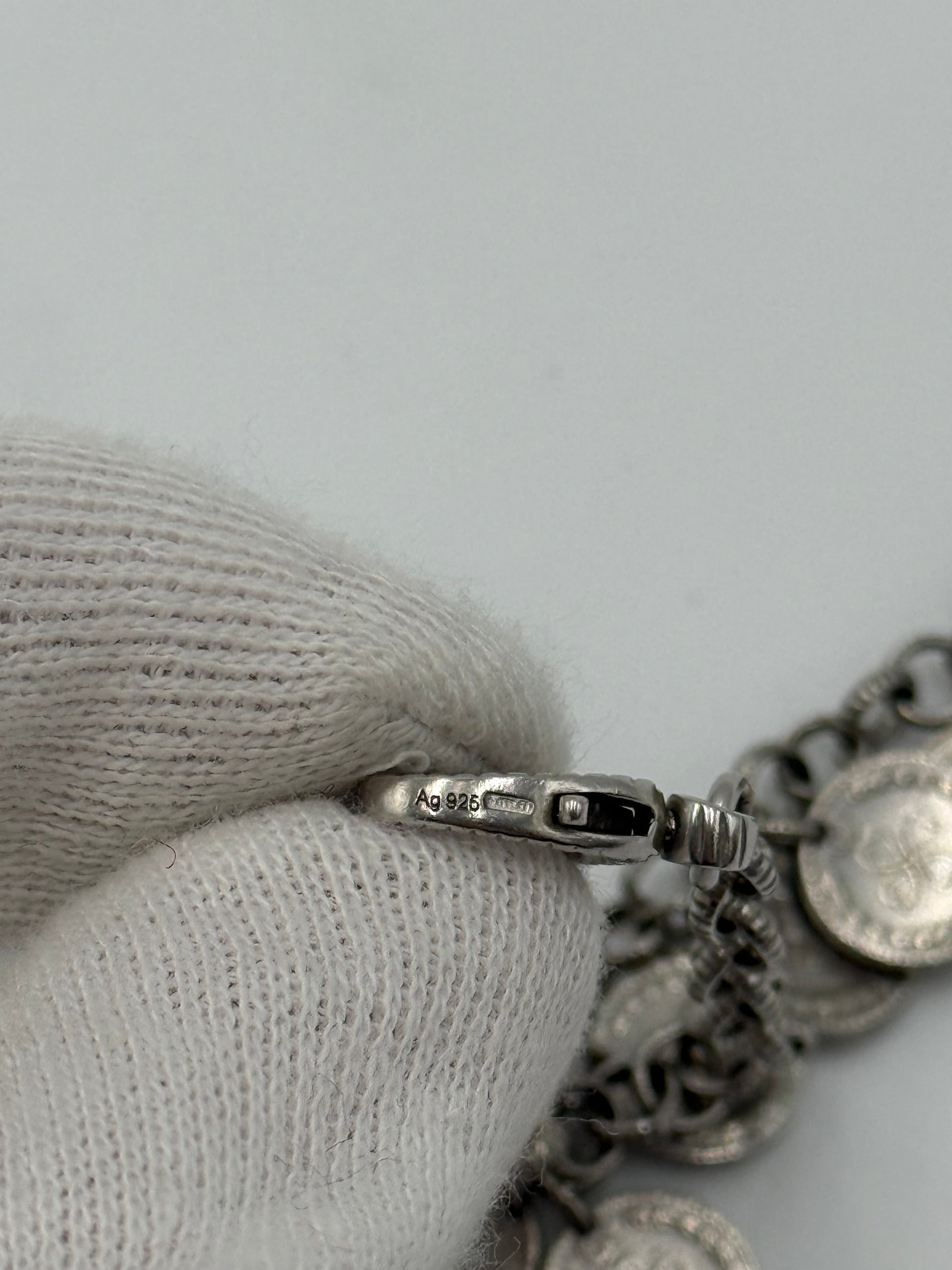 Gucci Bracciale con Ciondoli Moneta Multipli in Argento 925 - Pally Vintage Closet