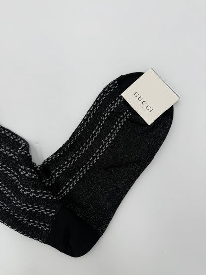 Gucci-Calze-Lunghe-in-Maglia-Lam-e-Cotone-GG-Nero-e-Argento-70031220080964 - Pally Vintage Closet