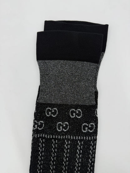 Gucci-Calze-Lunghe-in-Maglia-Lam-e-Cotone-GG-Nero-e-Argento-70031220146500 - Pally Vintage Closet