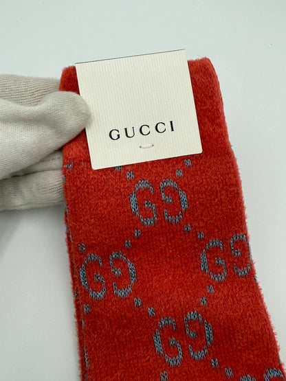 Gucci-Calzini-Warm-Logg-in-Maglia-GG-Rosso-e-Blu-70031224570180 - Pally Vintage Closet