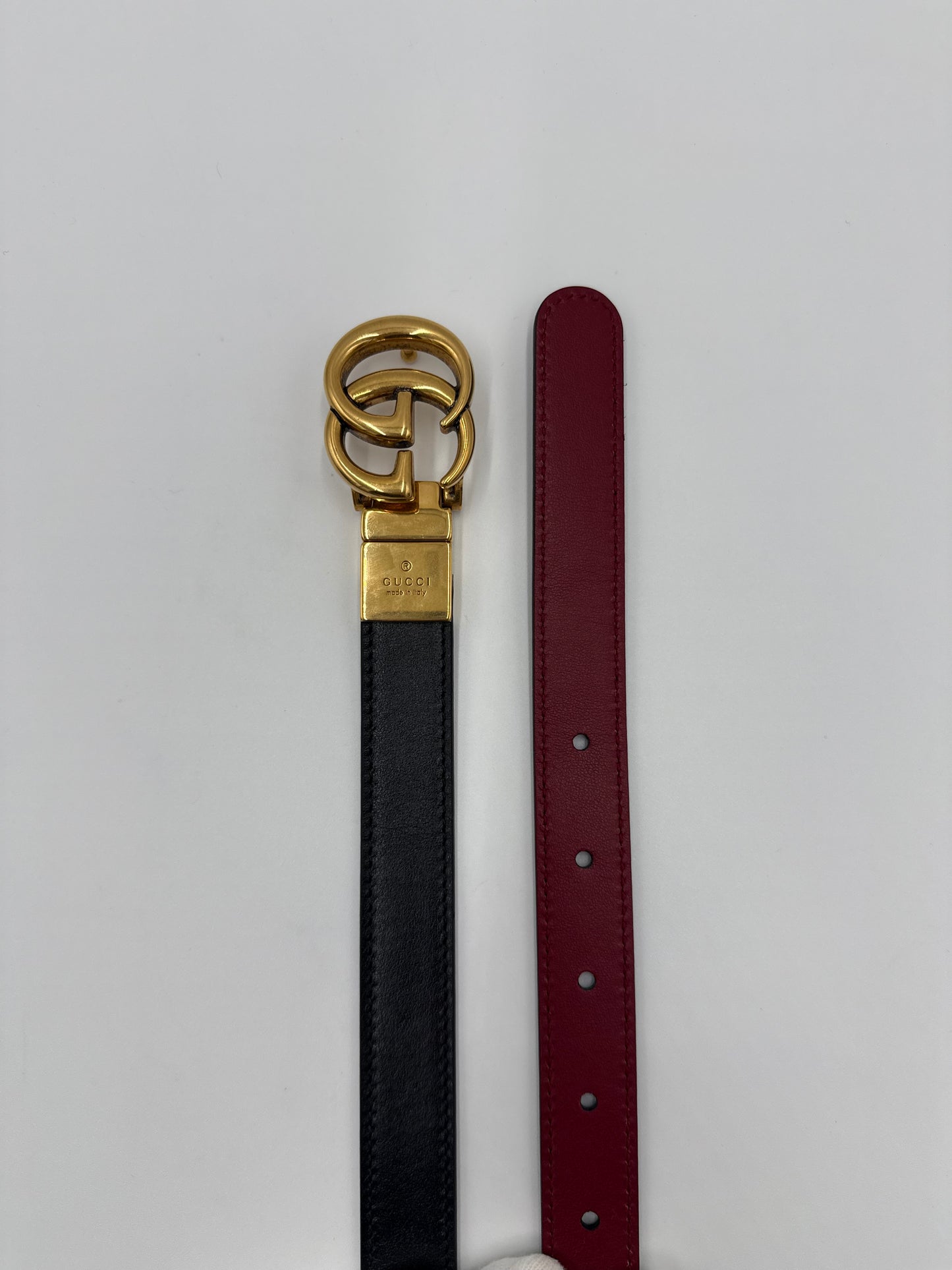 Gucci Cintura Marmont Reversibile in Pelle Bordeaux e Nera - Pally Vintage Closet